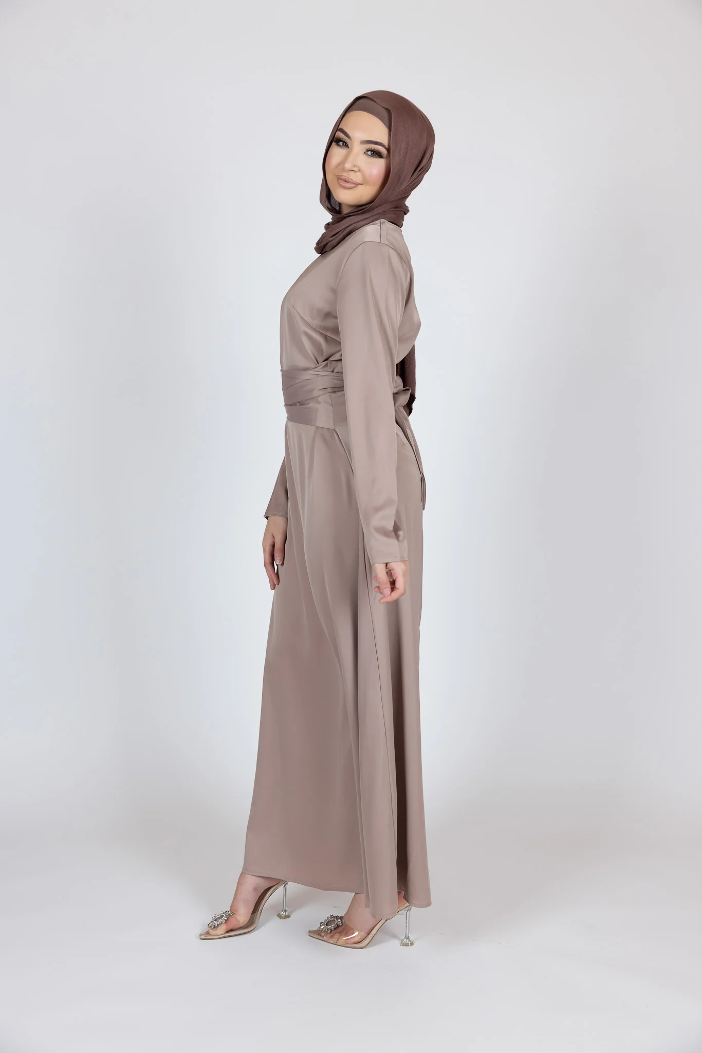 Abril Satin Tie Abaya - Image 10