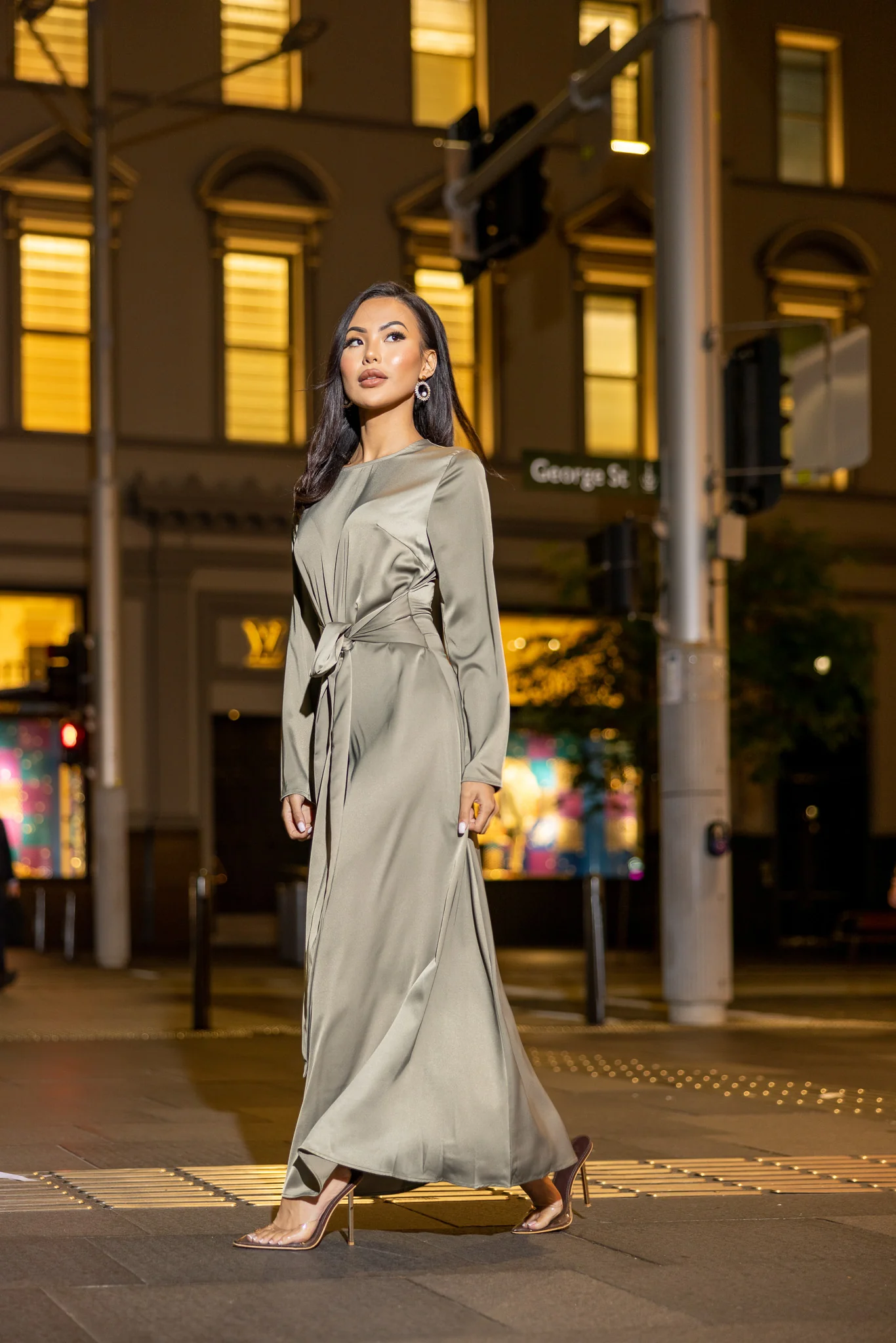 Abril Satin Tie Abaya - Image 2