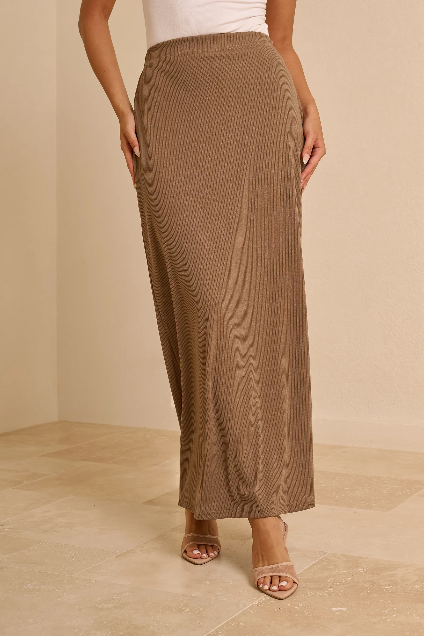 Amaya Skirt — ÈLAN Edit