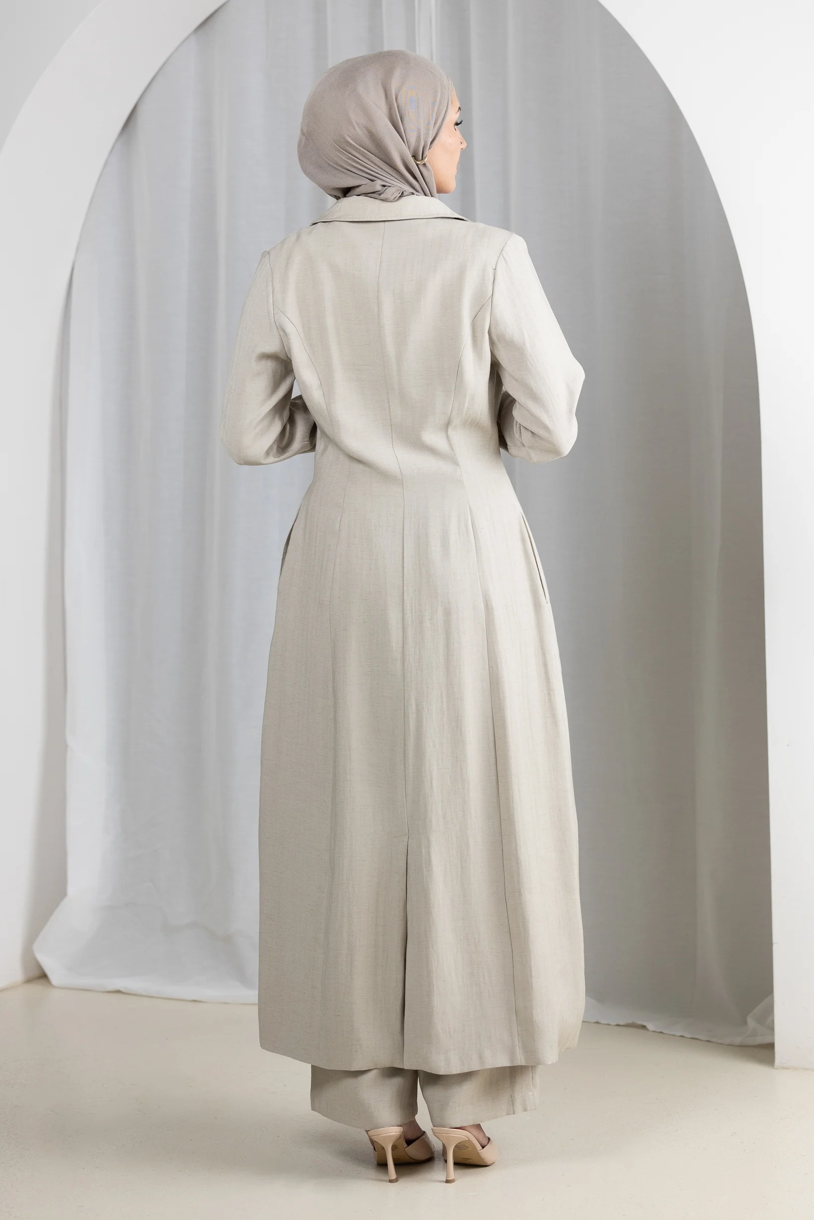 Areem Lightweight Trench - Image 9