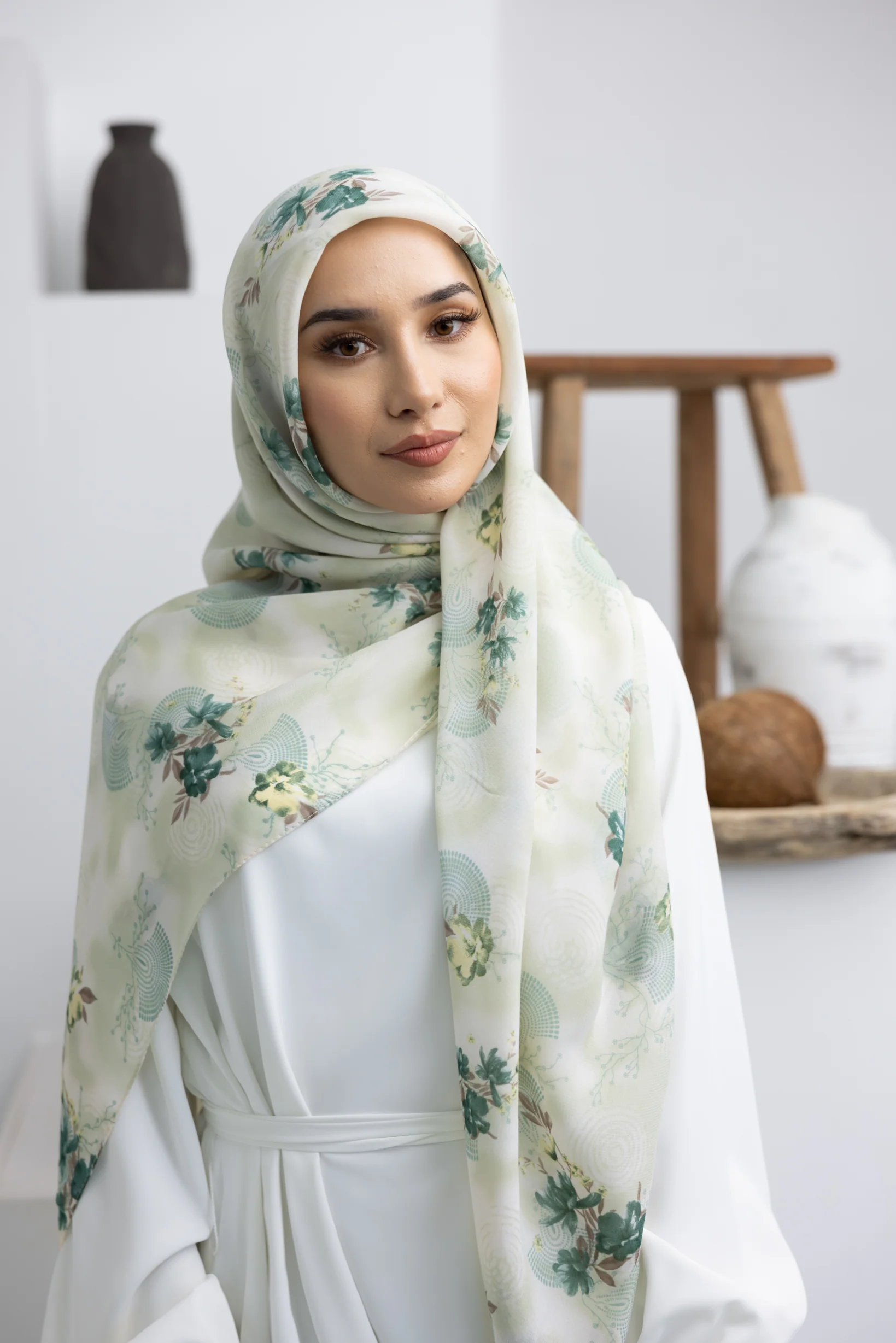 Aster Square Print Shawl - Image 11