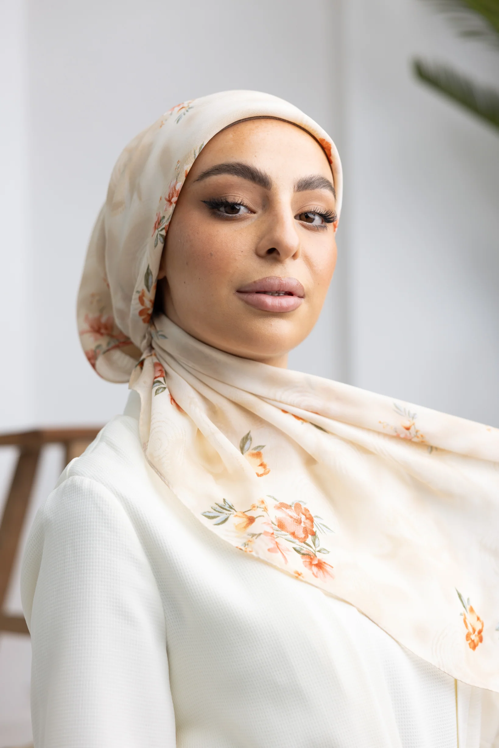 Aster Square Print Shawl - Image 14