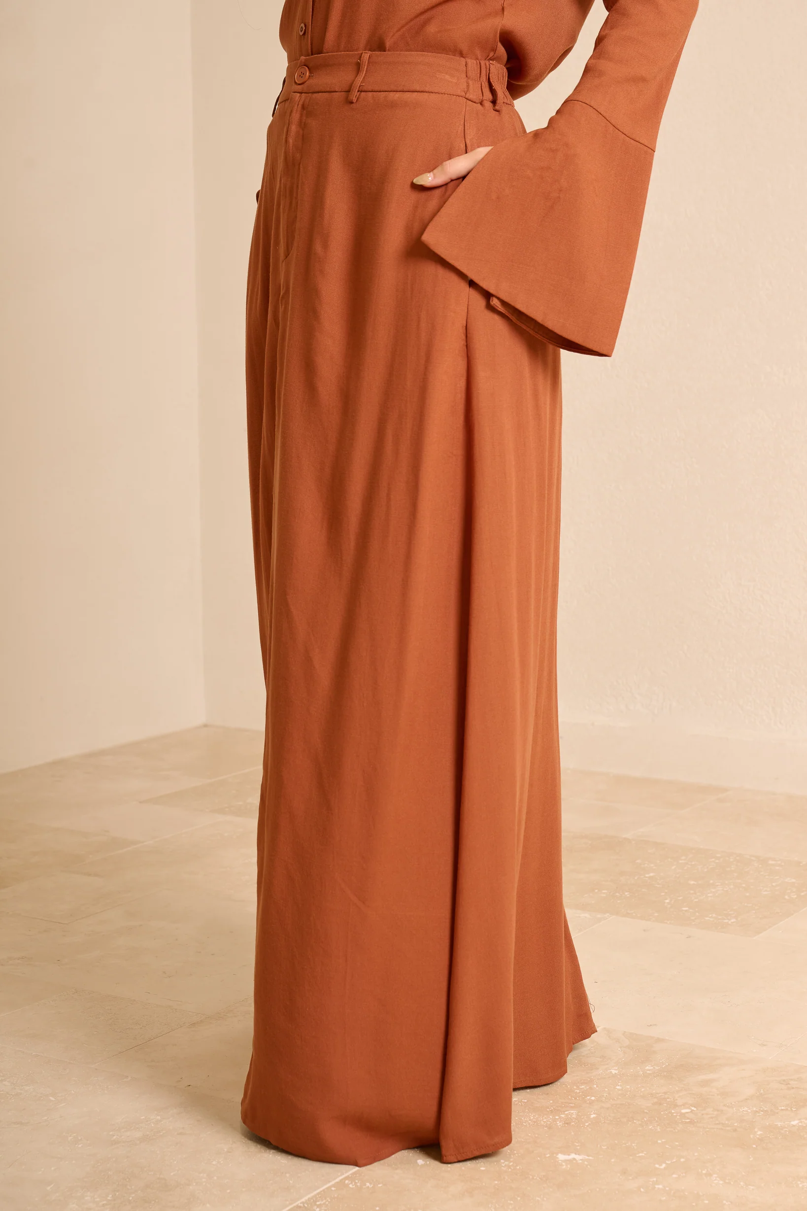 Aurum Mode Skirt - Image 4