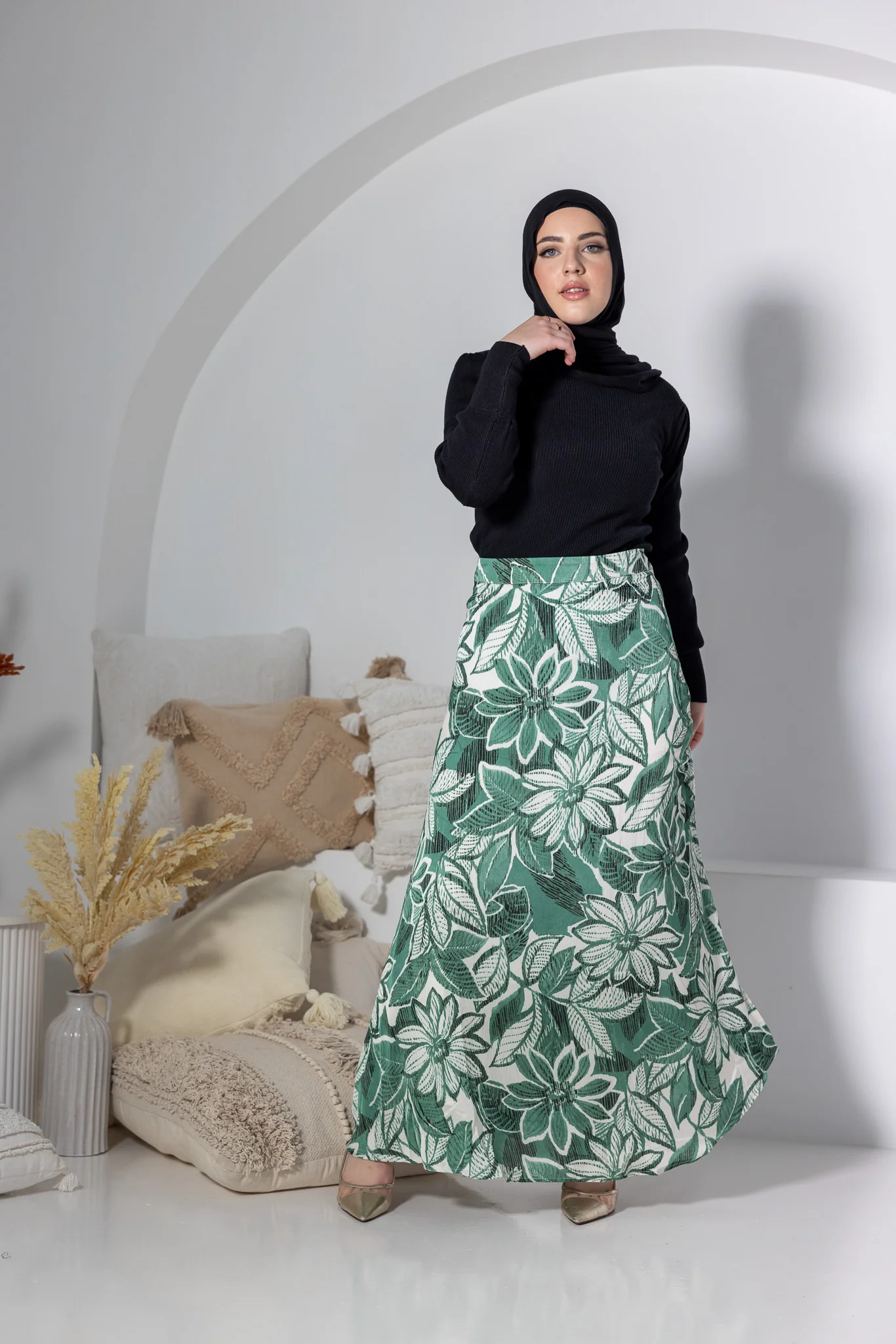 Bella Sleeve Round Neck Jumper - Image 17