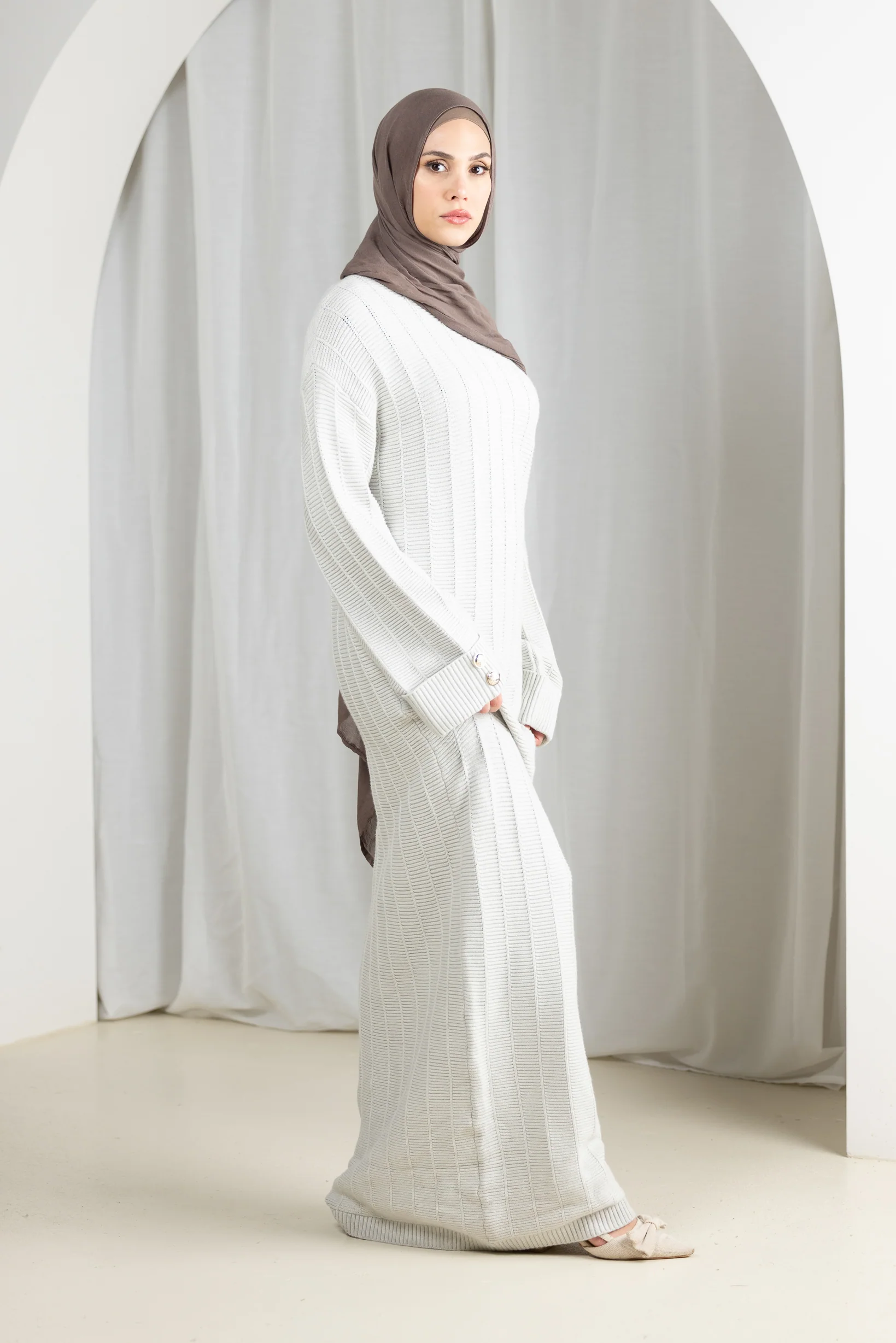 Brumal Maxi Knit Abaya - Image 11