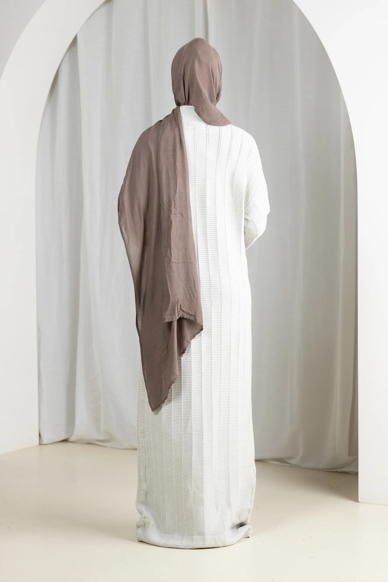 Brumal Maxi Knit Abaya - Image 12
