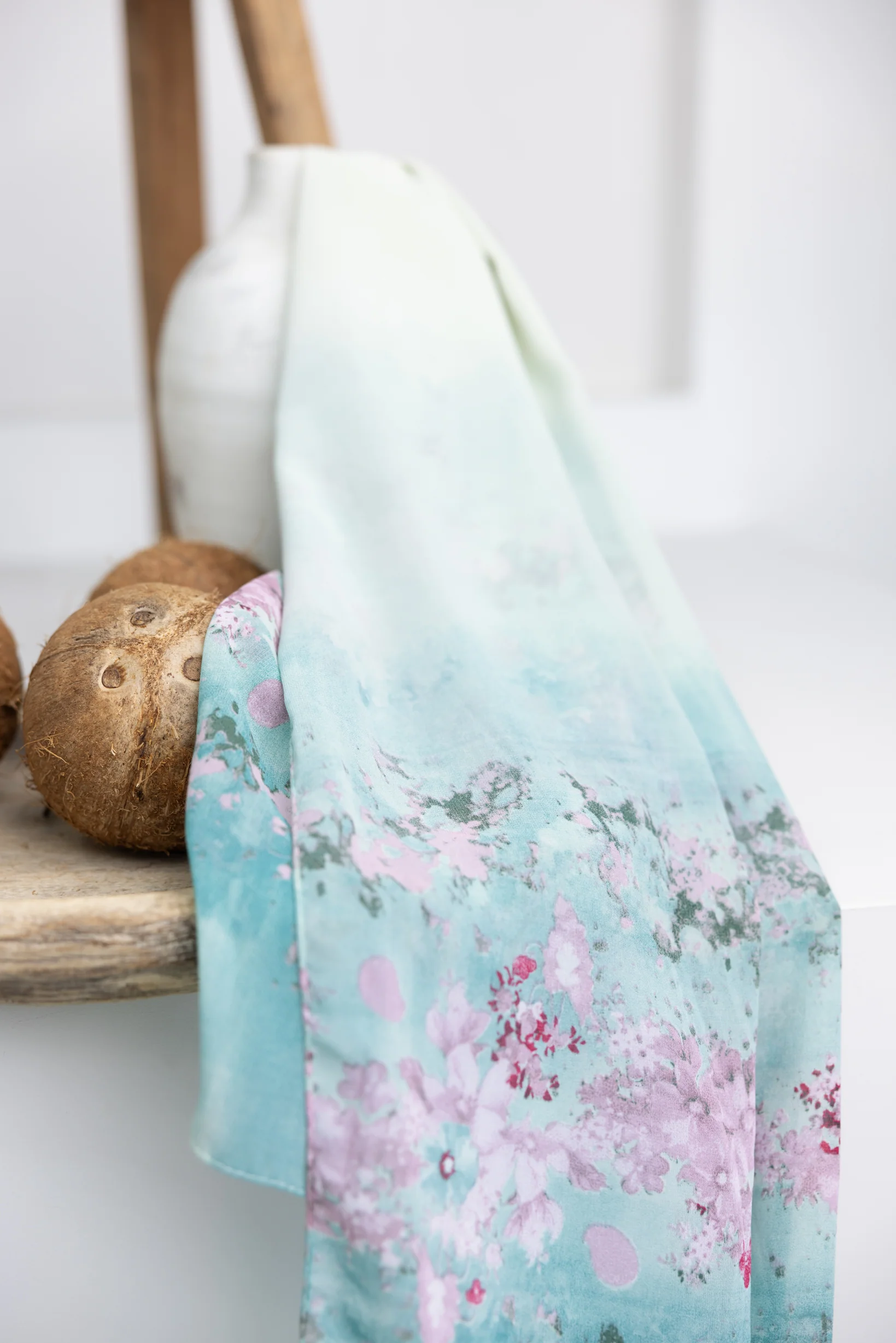 Calla Printed Shawl - Image 4