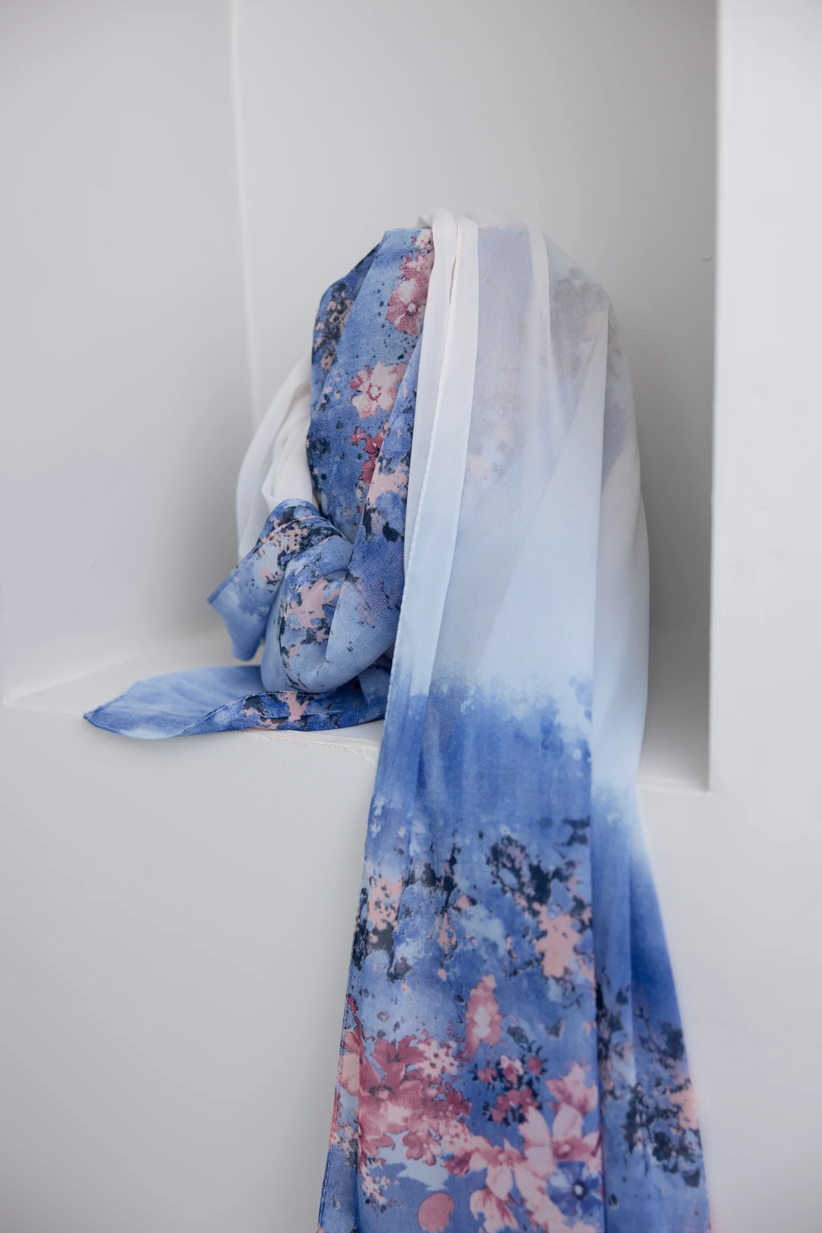 Calla Printed Shawl - Image 7