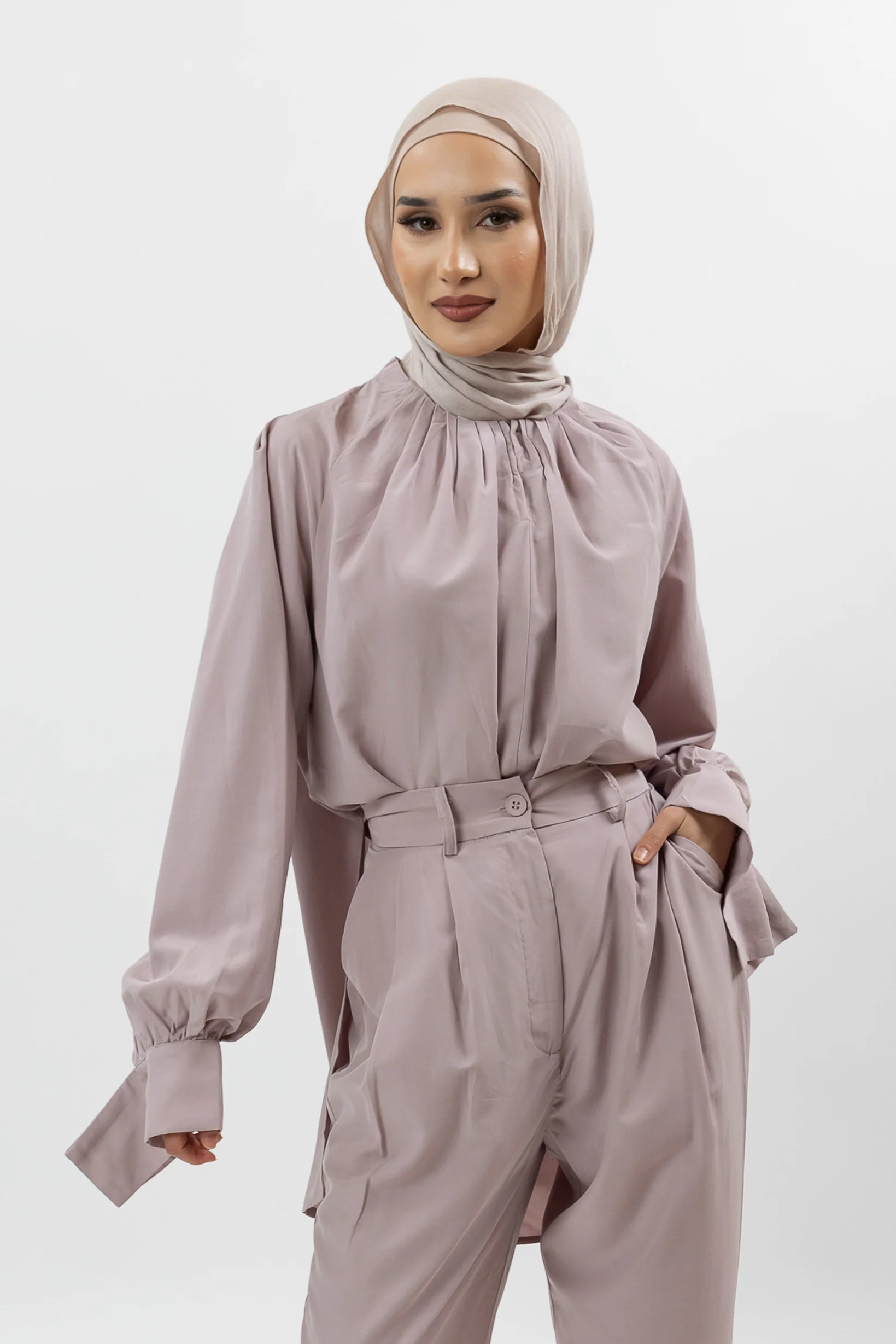 Carli Detailed Split Top