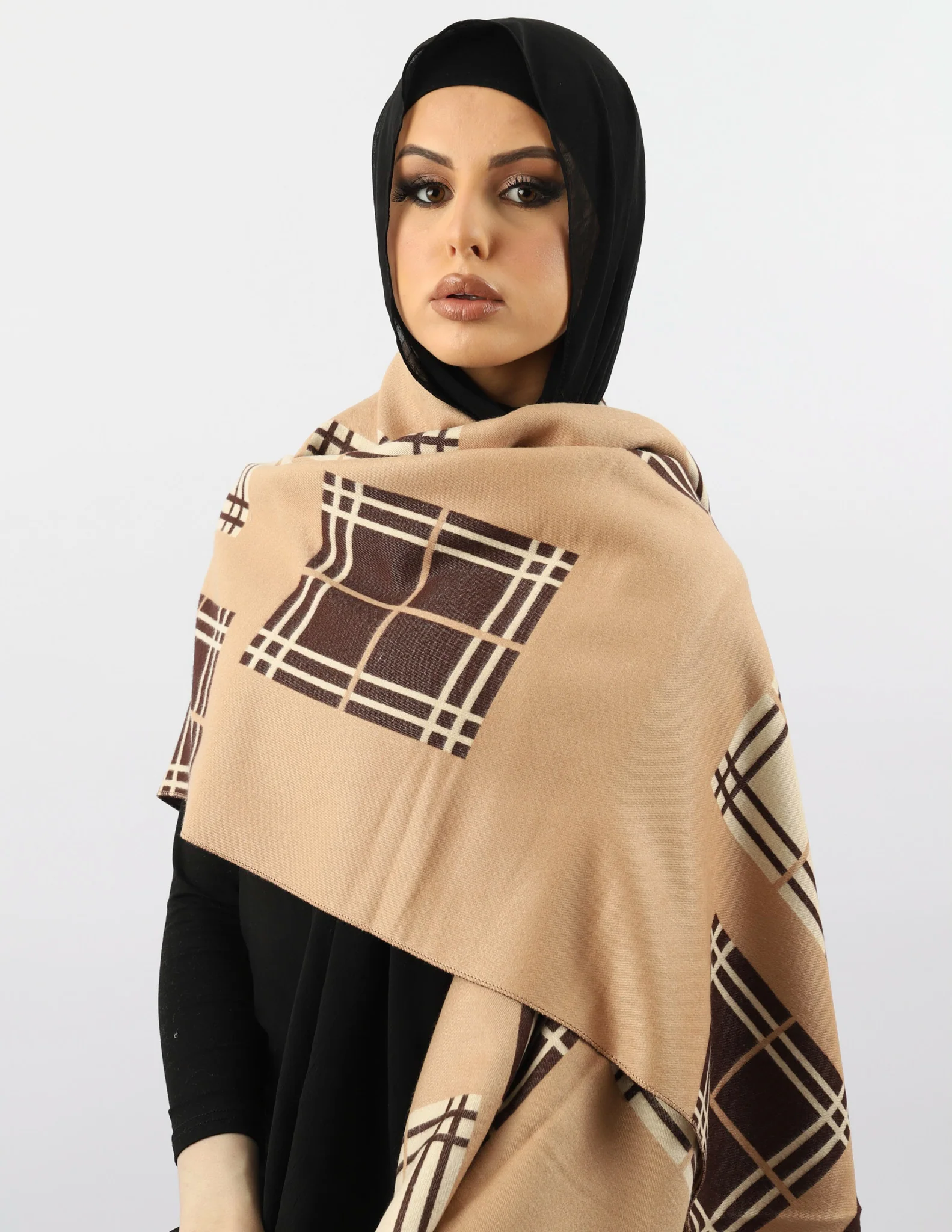 Check Winter Shawl - Image 3