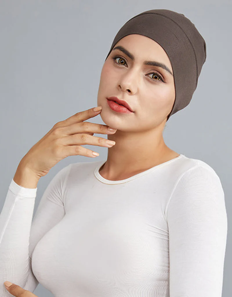 Closed Cap - Shades of Black - Image 3