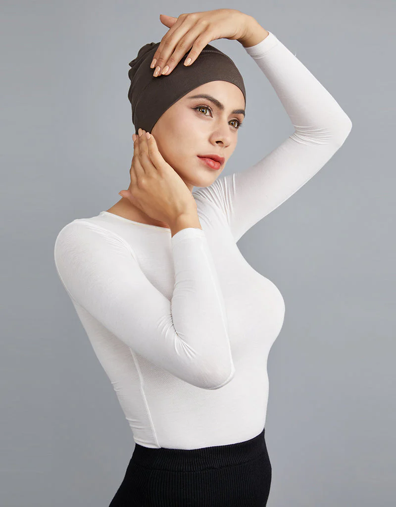 Closed Cap - Shades of Black - Image 4