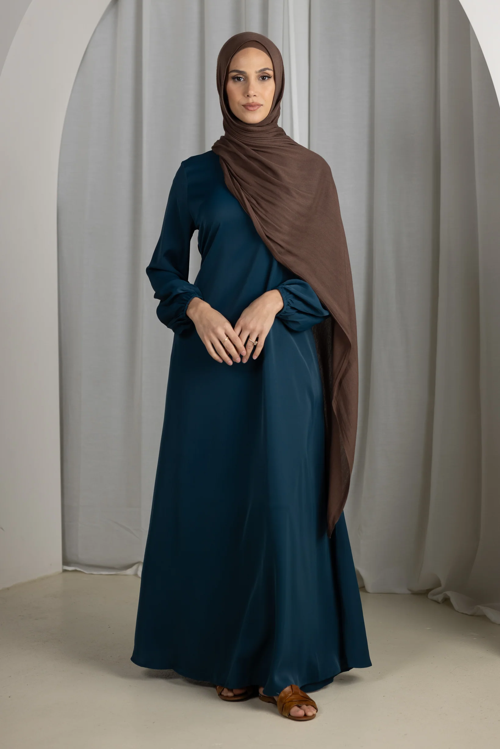 Closed Sleeve Abaya - Shades of Blue