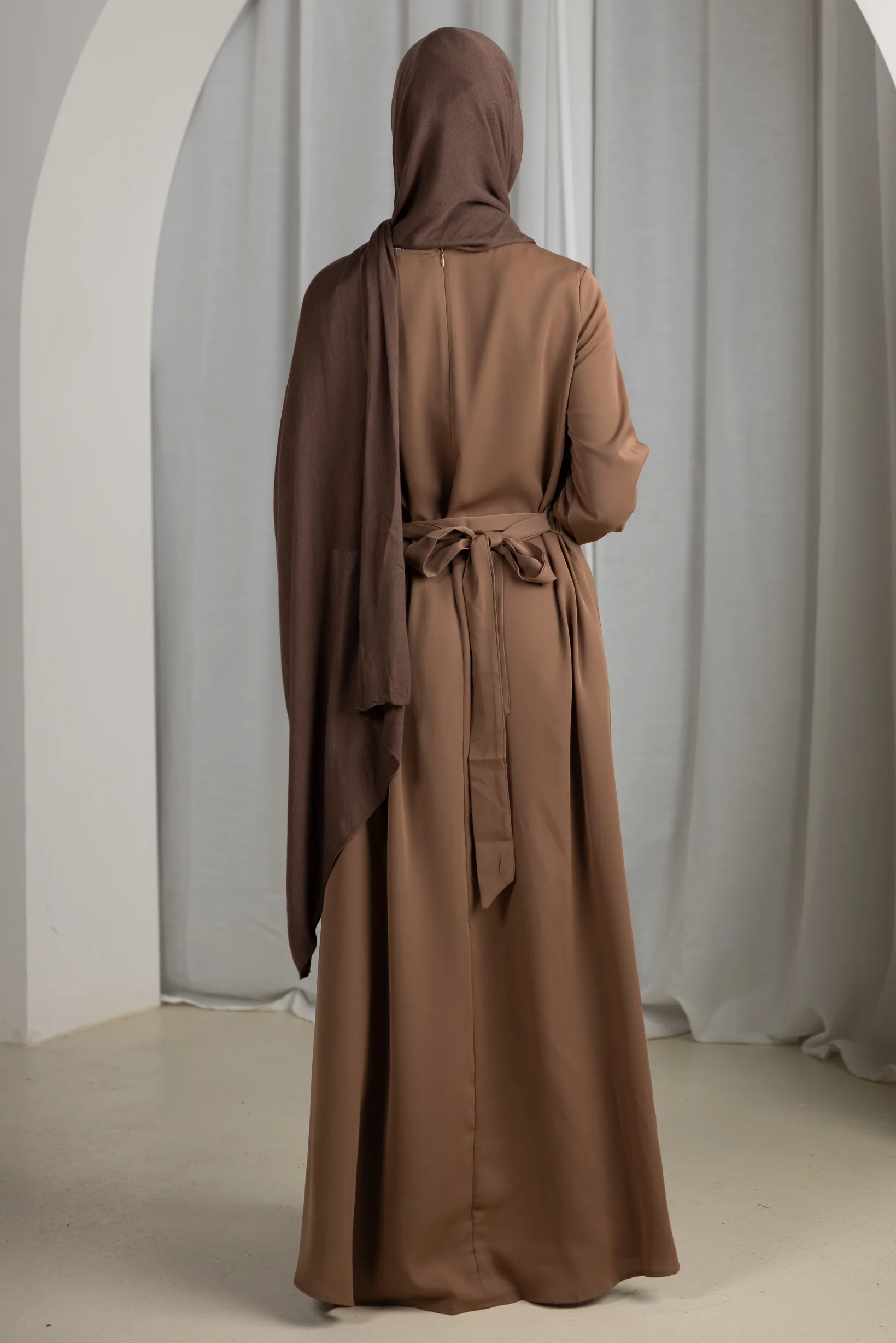 Closed Sleeve Abaya - Shades of Brown - Image 4