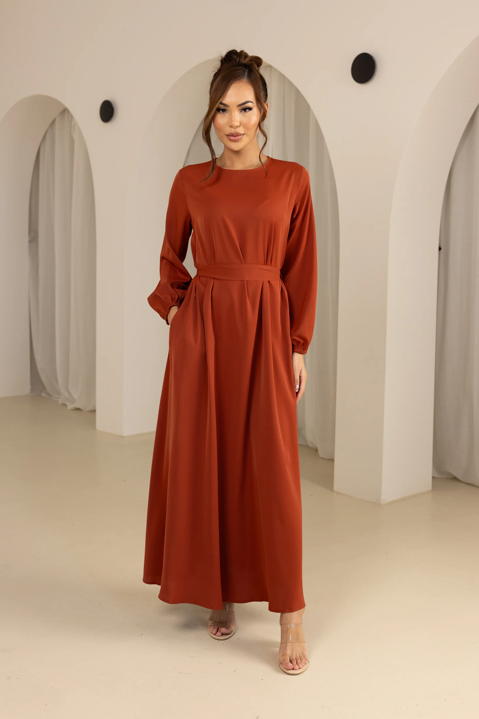 Closed Sleeve Abaya - Shades of Red