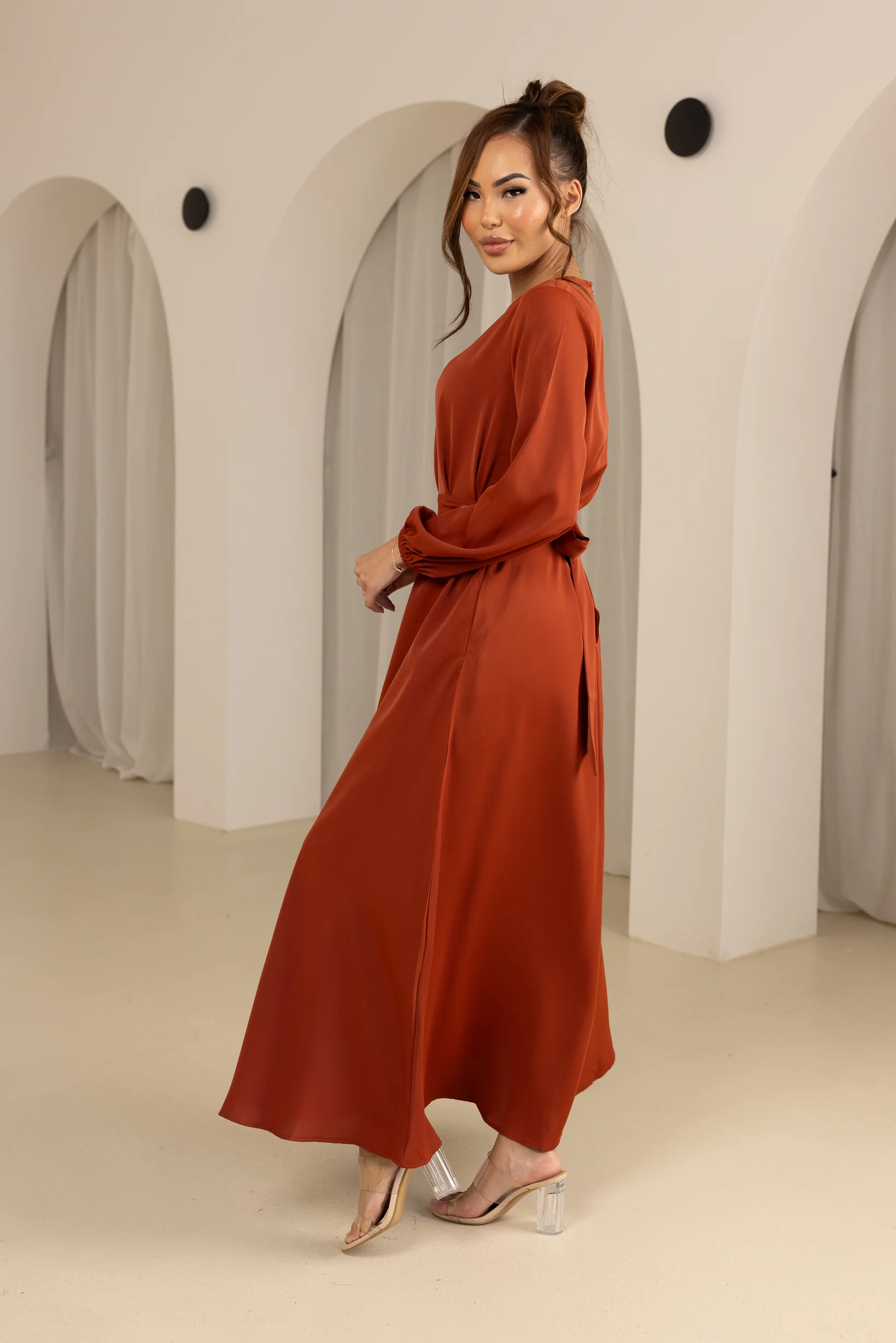 Closed Sleeve Abaya - Shades of Red - Image 3