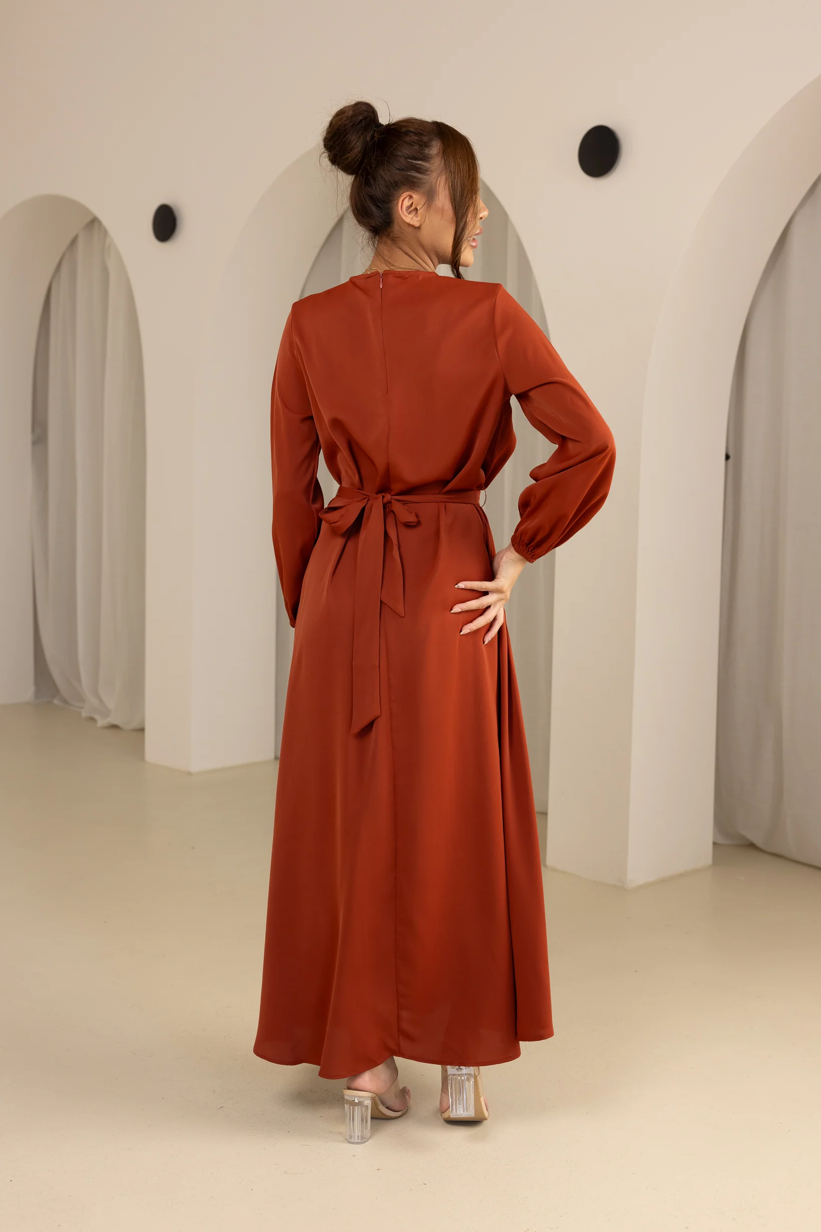 Closed Sleeve Abaya - Shades of Red - Image 4