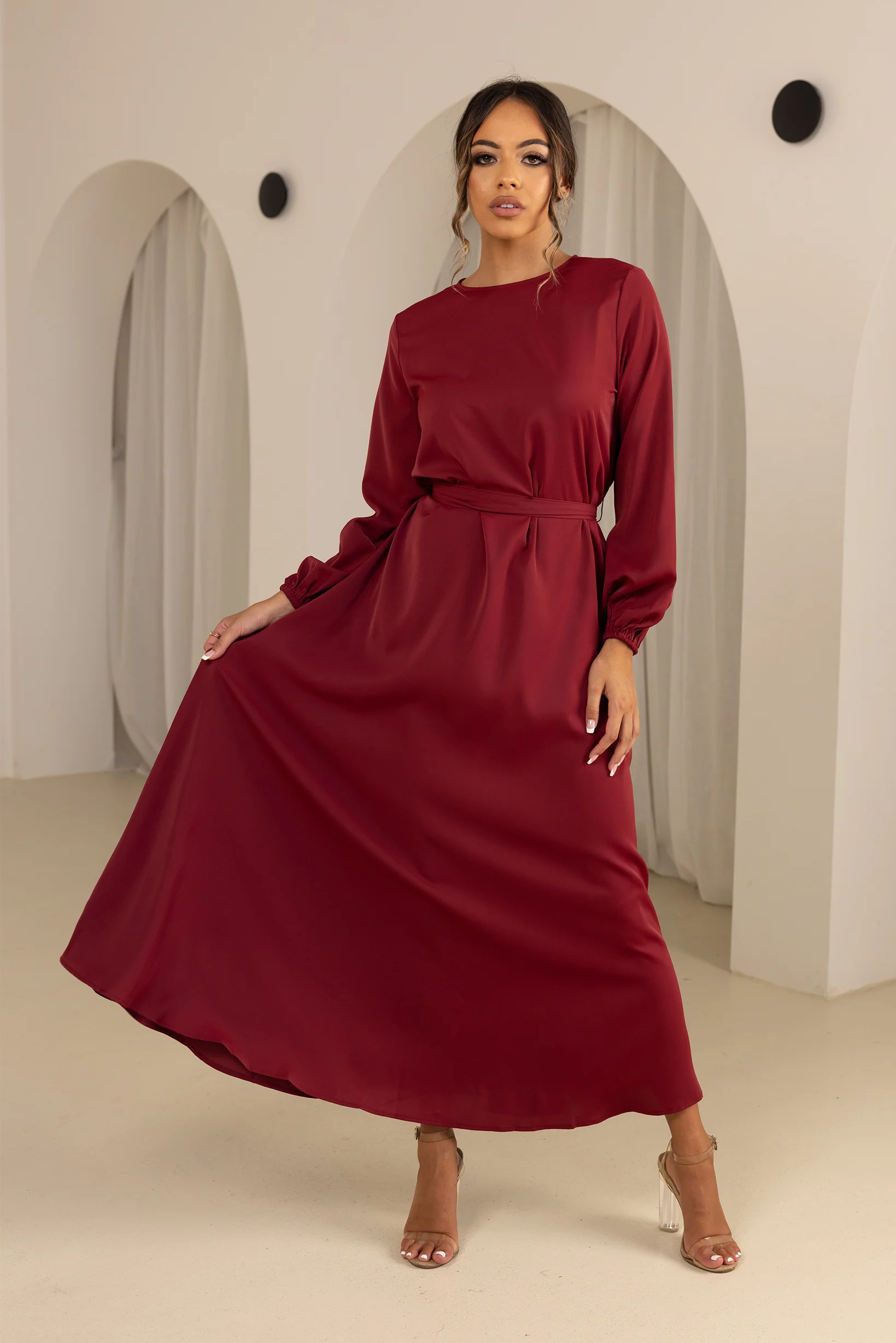 Closed Sleeve Abaya - Shades of Red - Image 5