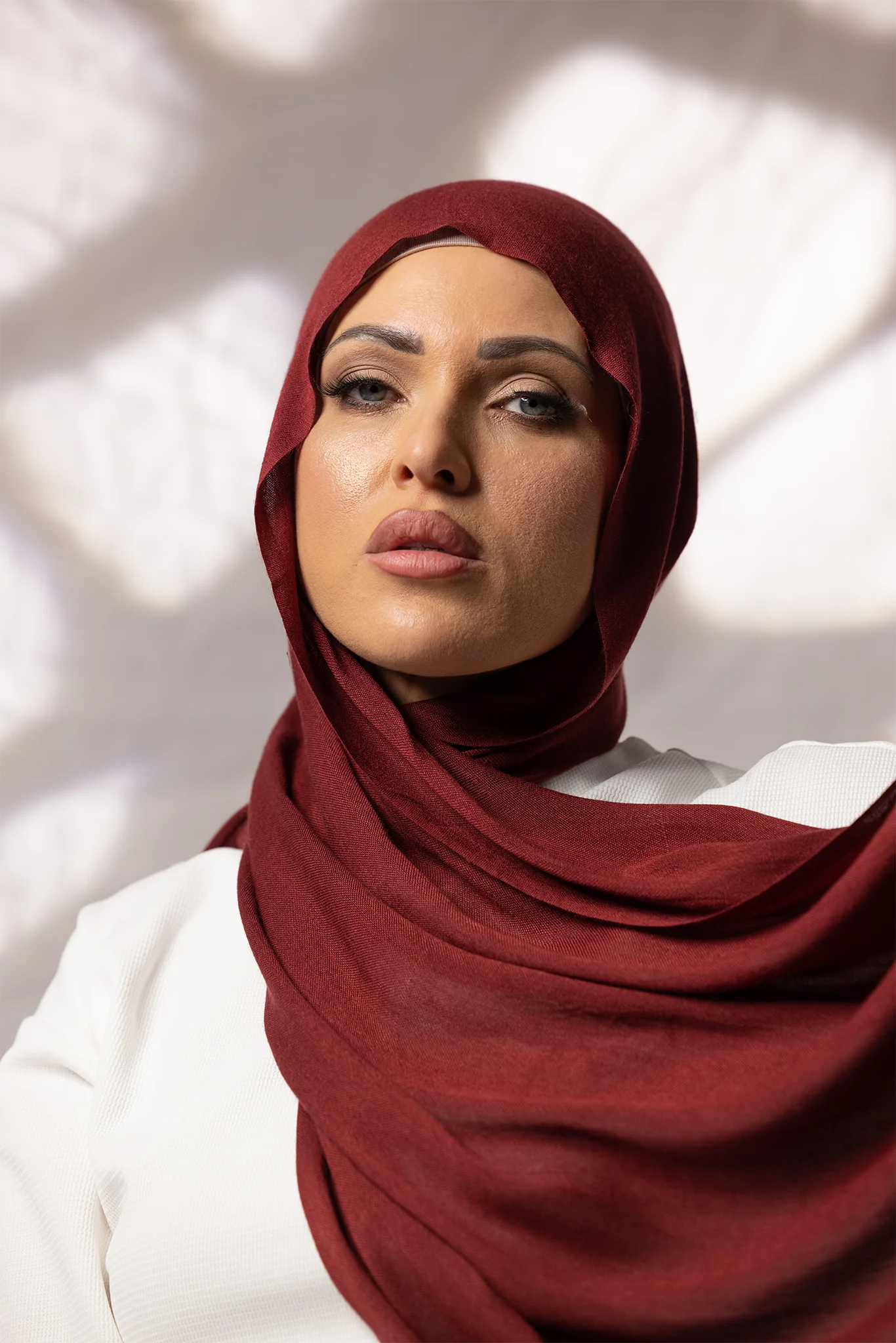 Cotton Tassleless Shawl - Shades of Red - Image 4