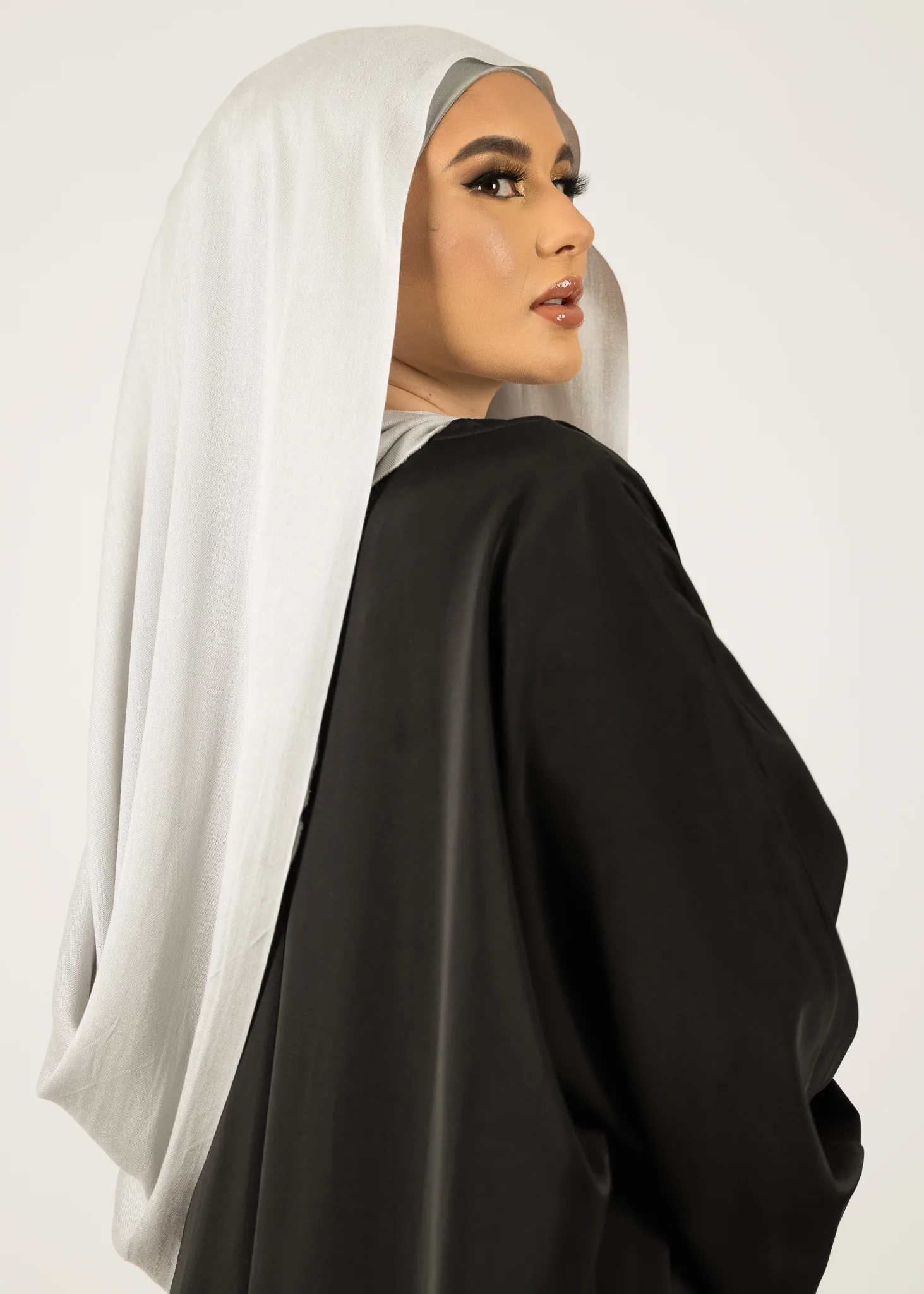 Cotton Tassleless Shawl - Shades of White - Image 10