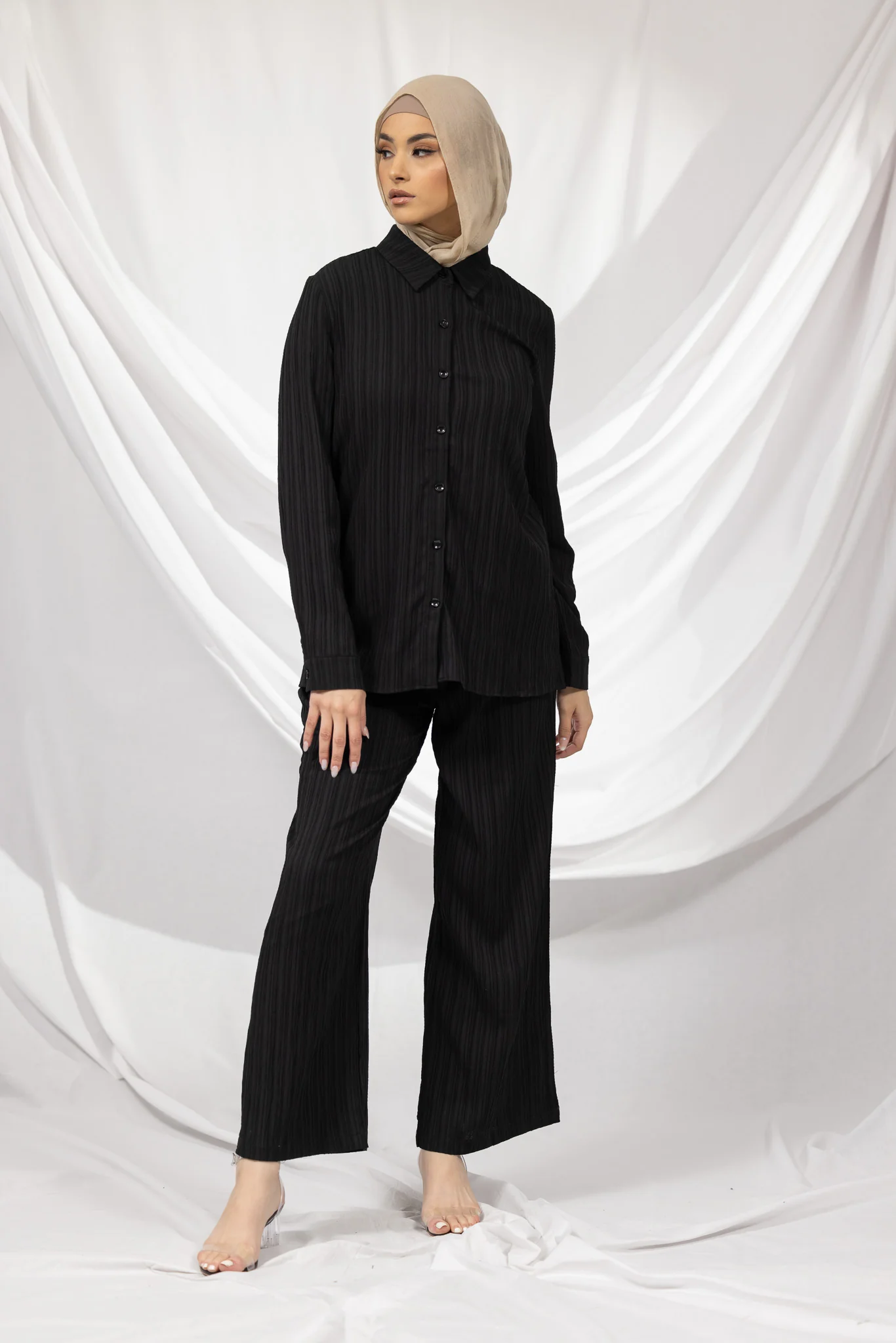 Crinkle Pleat Pants - Image 11
