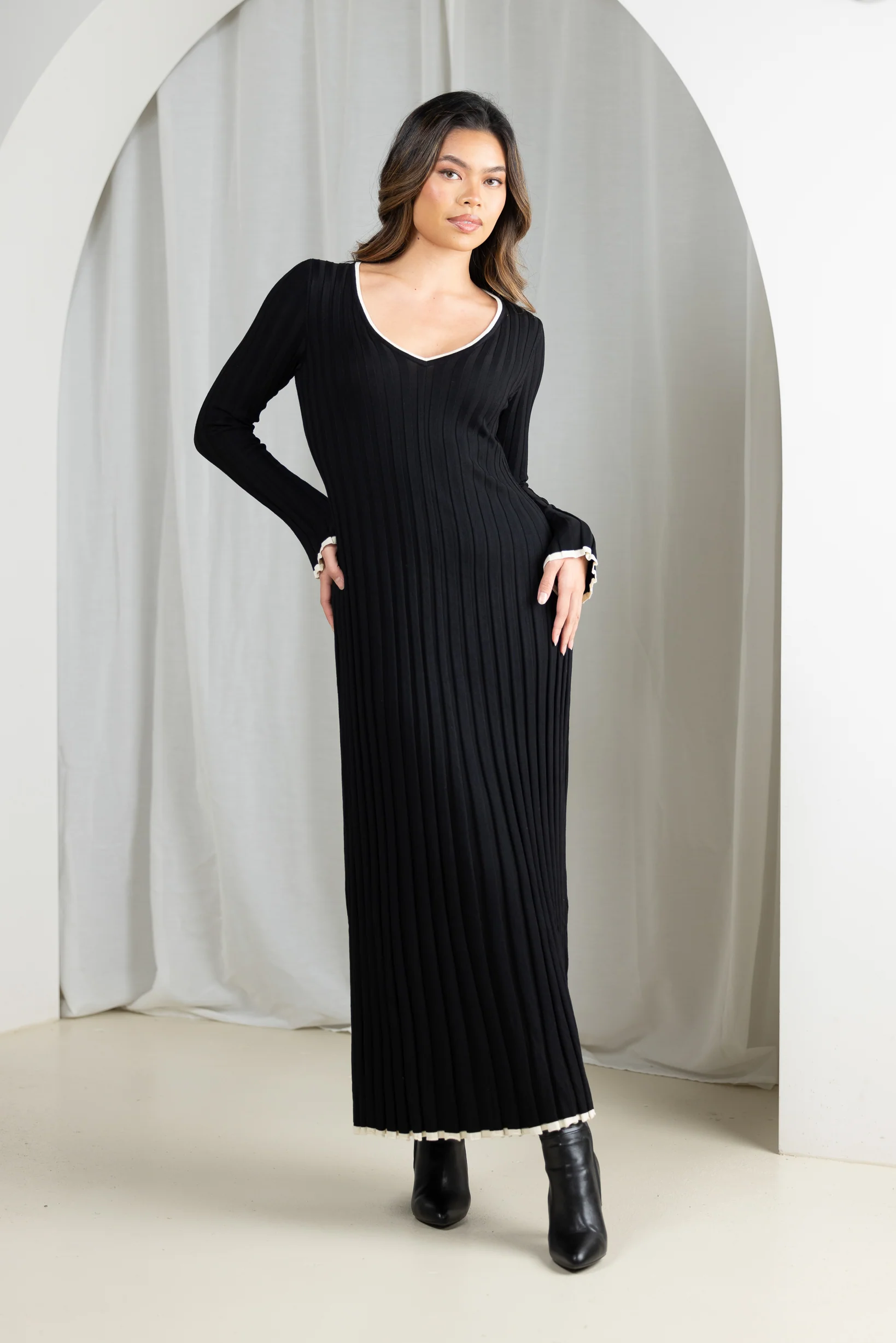 Daria Knit Dress - Image 11
