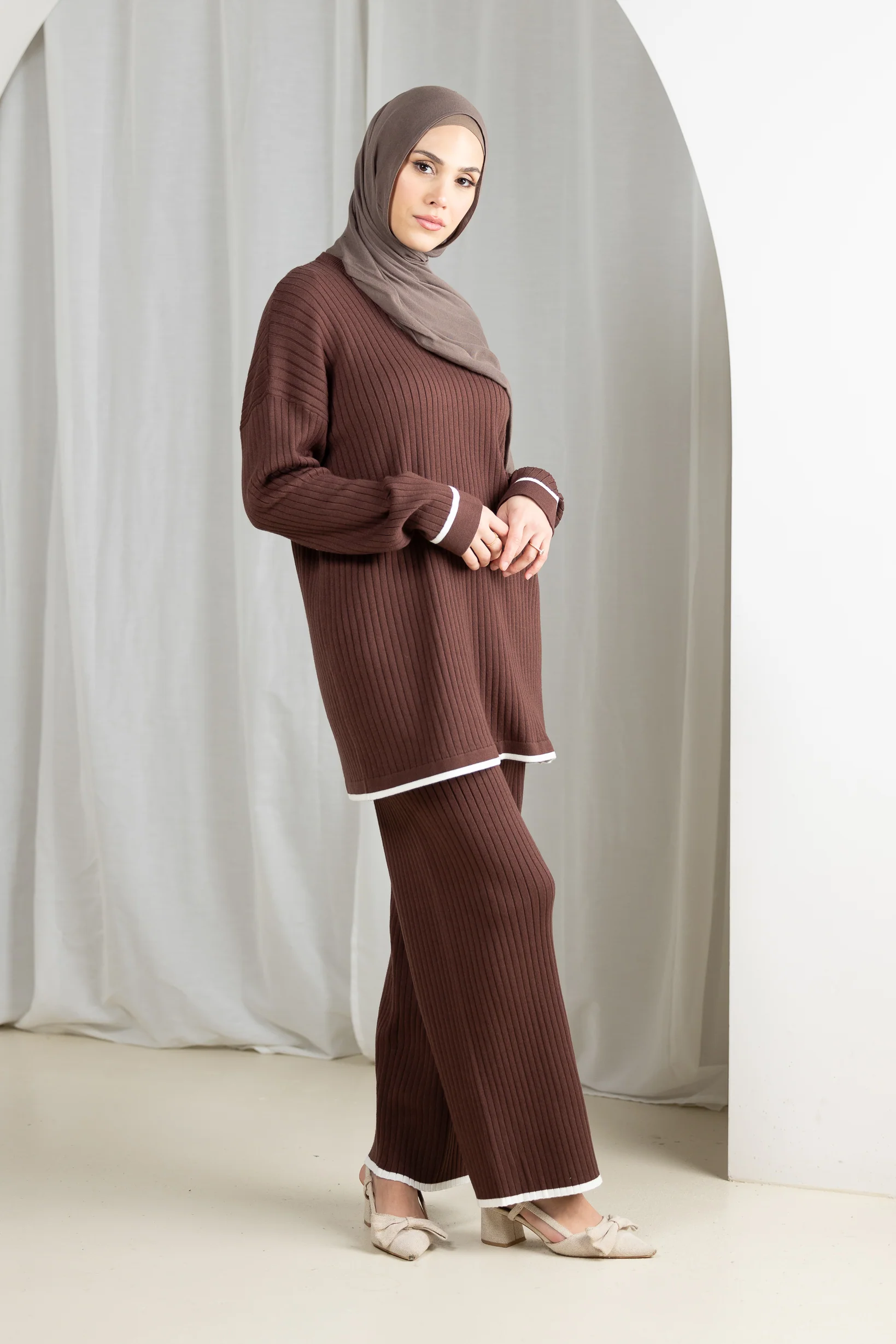 Daria Knit Top and Pants Set - Image 12