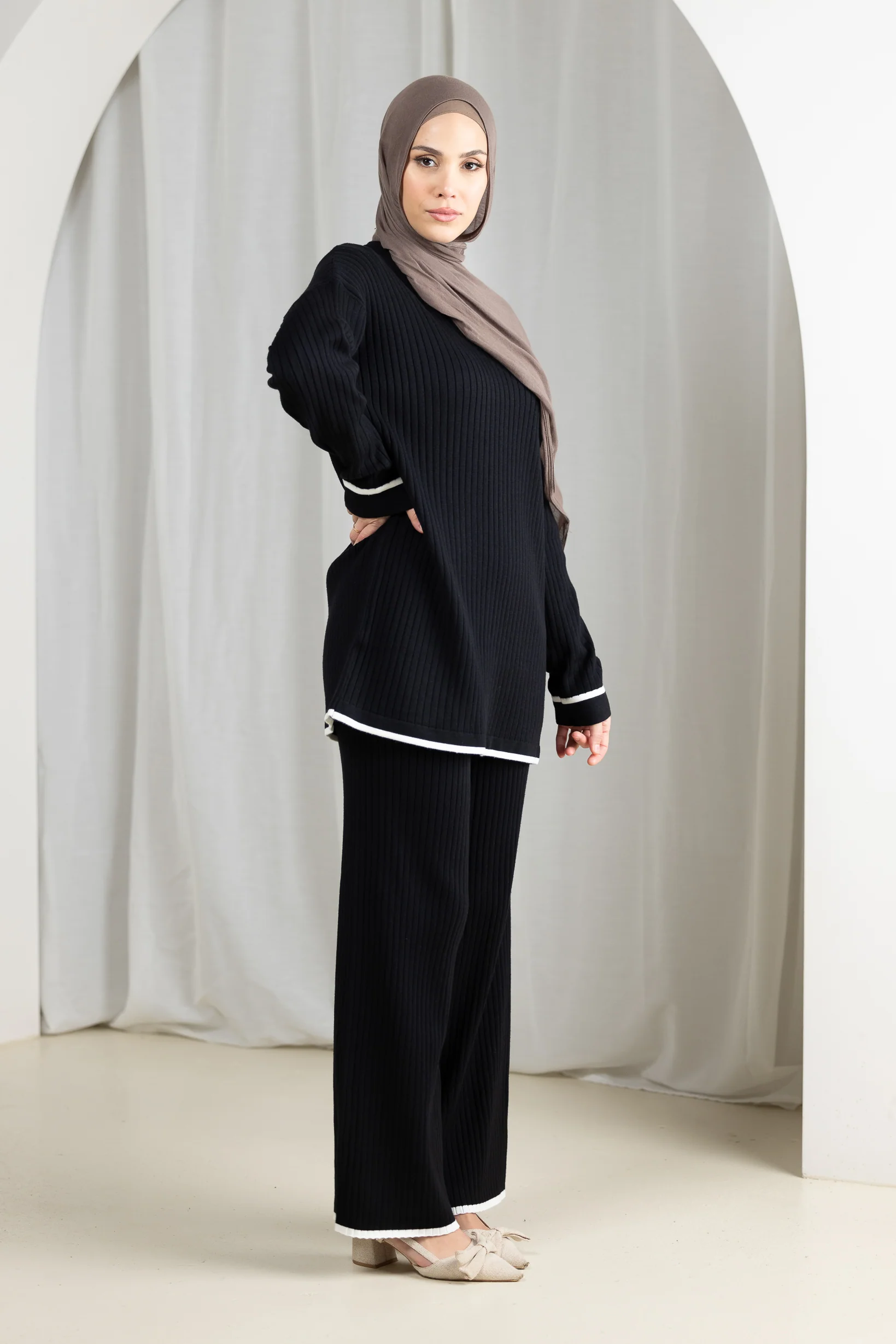 Daria Knit Top and Pants Set - Image 16