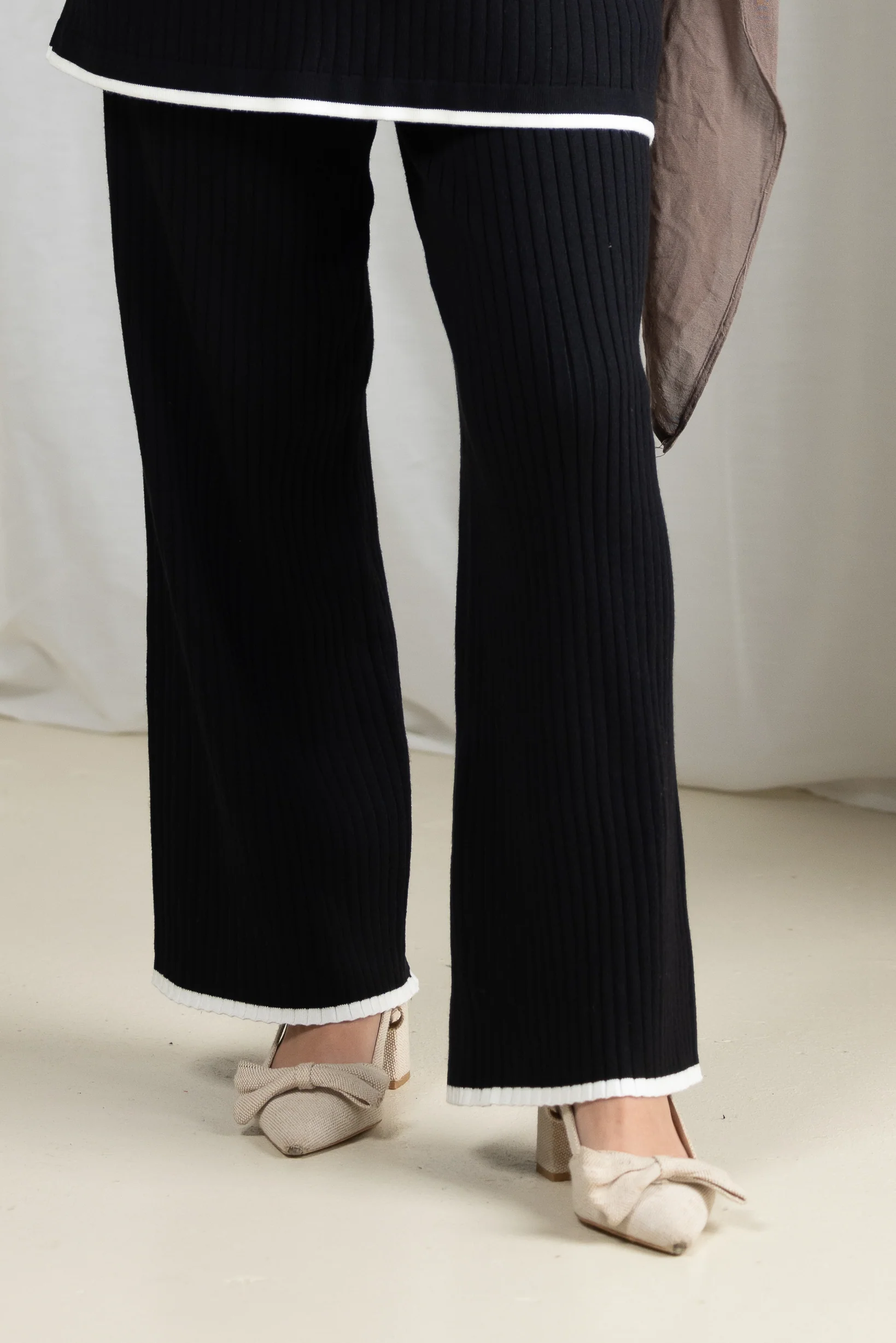 Daria Knit Top and Pants Set - Image 17