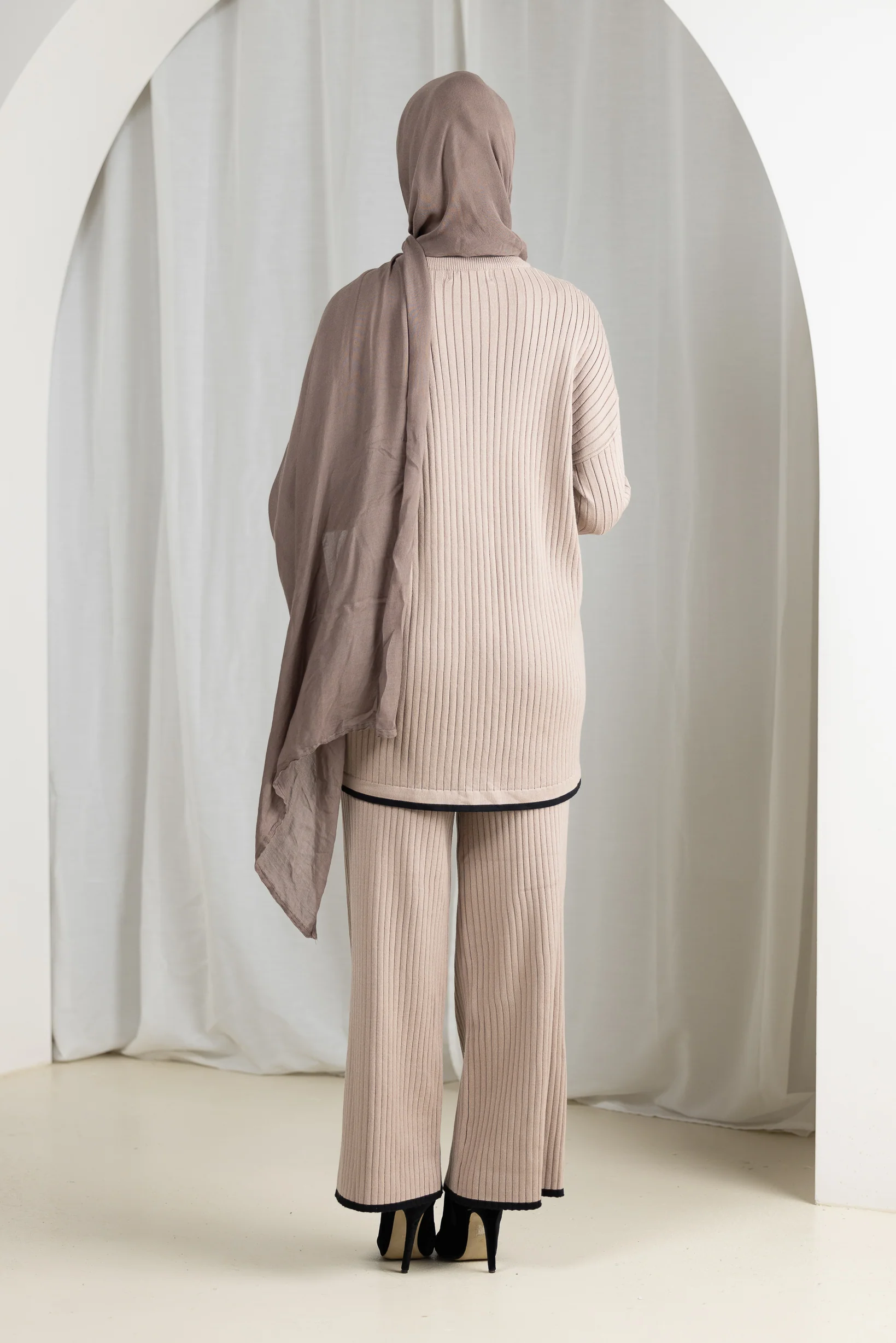 Daria Knit Top and Pants Set - Image 6