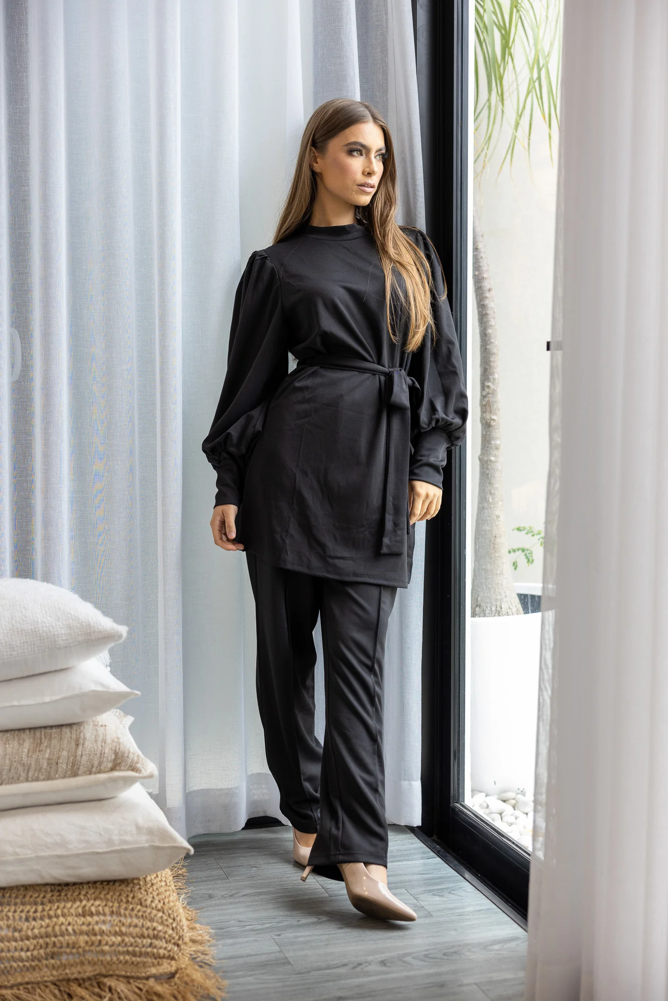 Della Pants - Image 2
