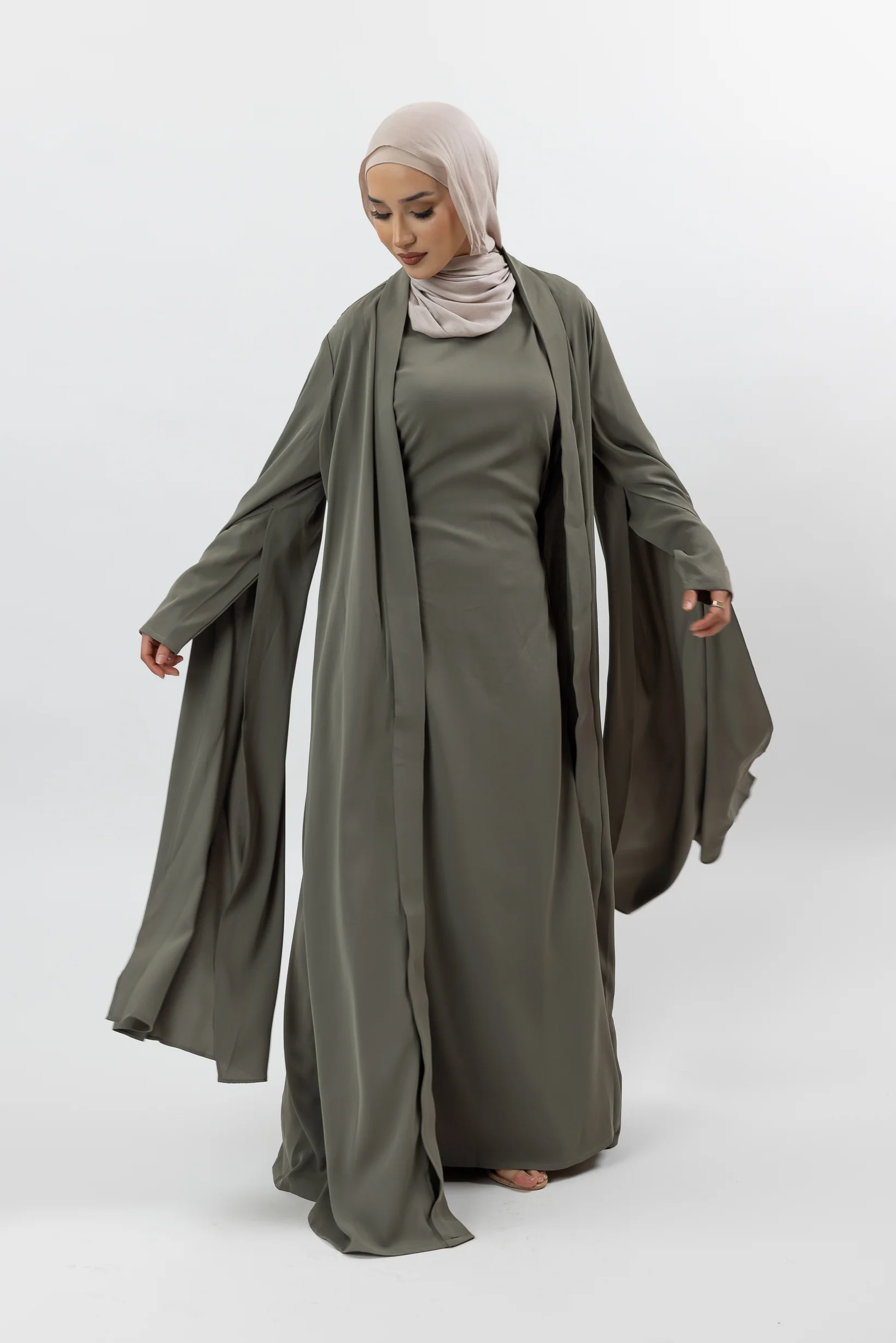 Dianna Drape Abaya Set - Image 3