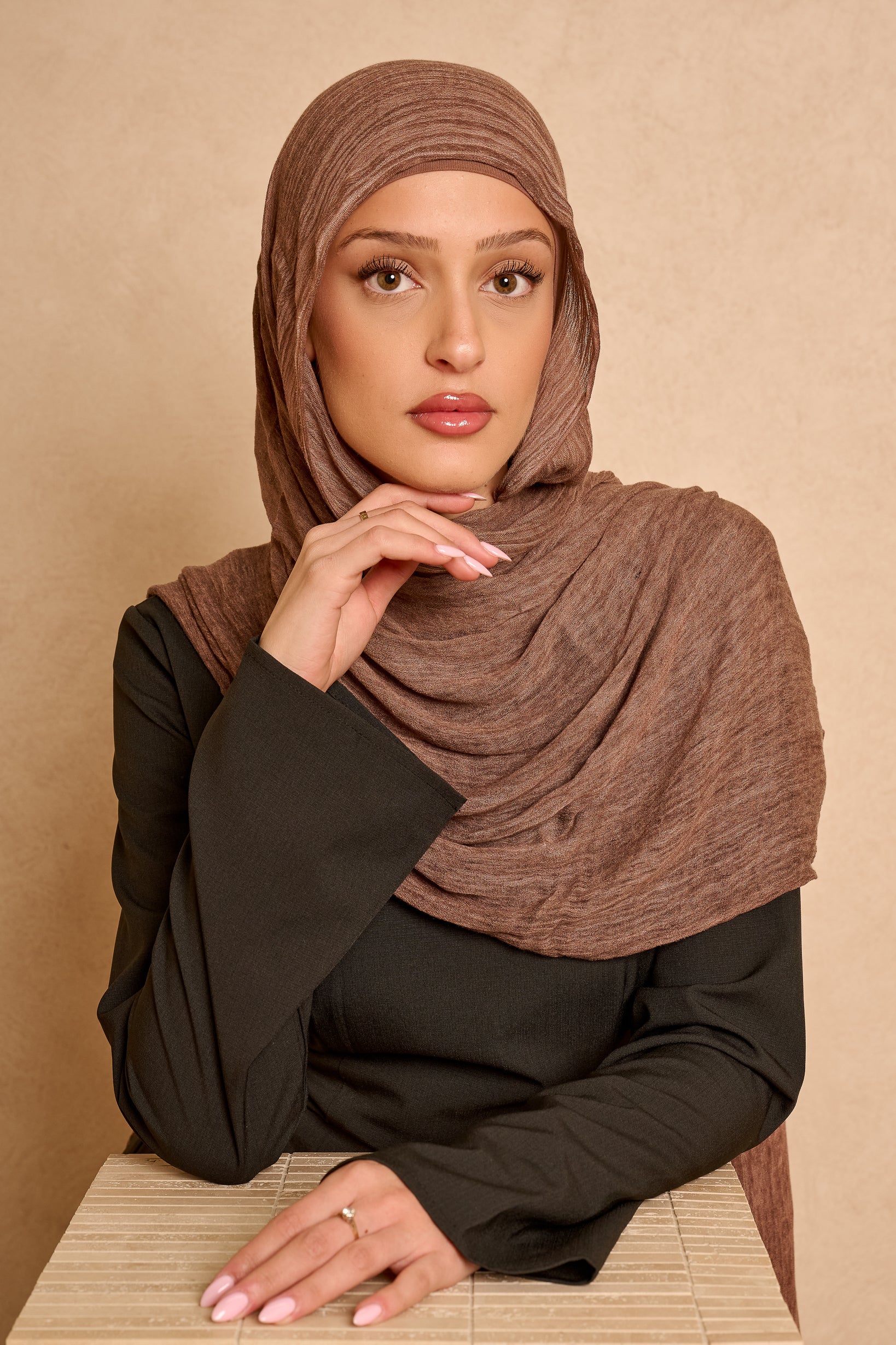 Èlan Luxe Crinkled Shawl - Shades of Dark Brown - Image 5
