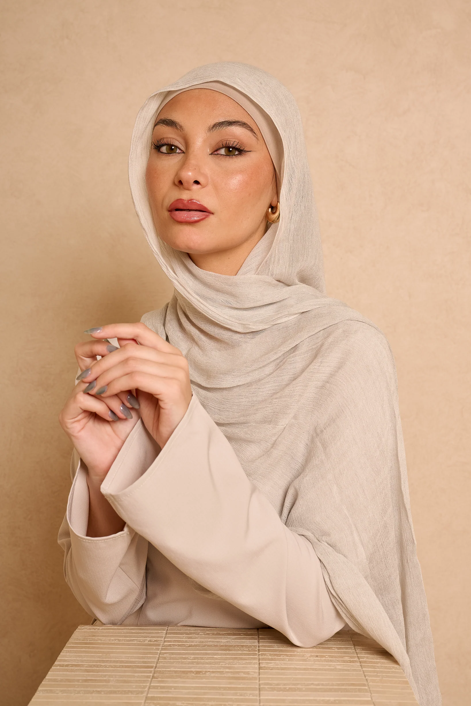 Èlan Luxe Crinkled Shawl - Shades of Grey - Image 8