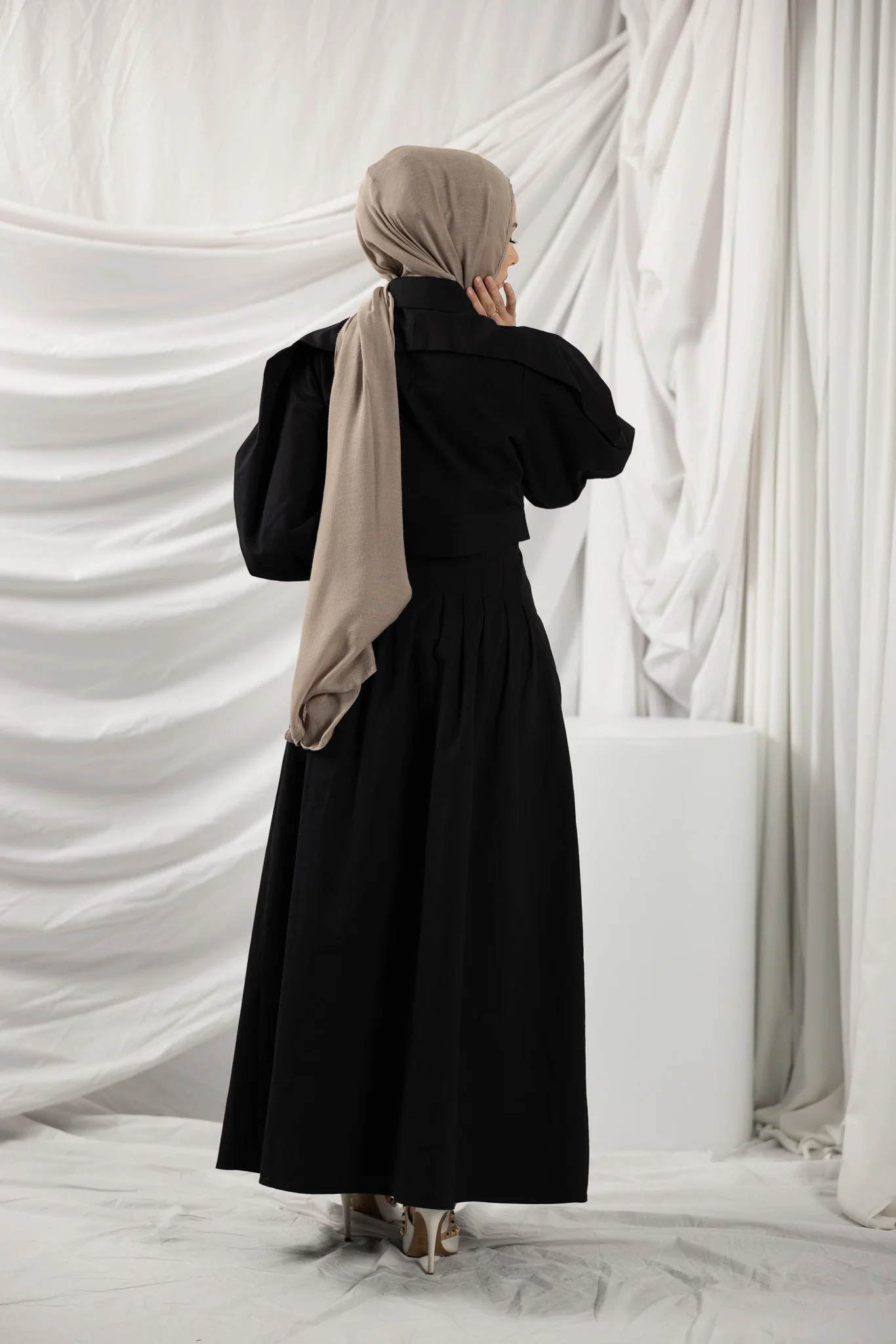 Farah Button Detailed Maxi Skirt - Image 9