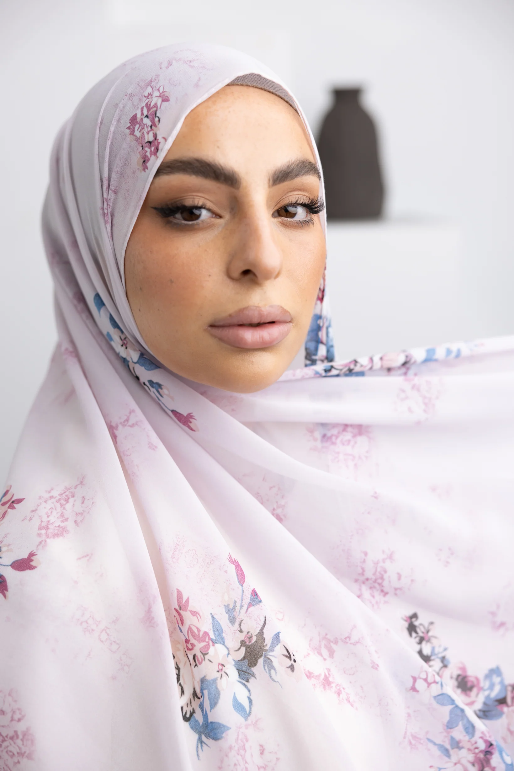 Flora Printed Shawl - Image 2