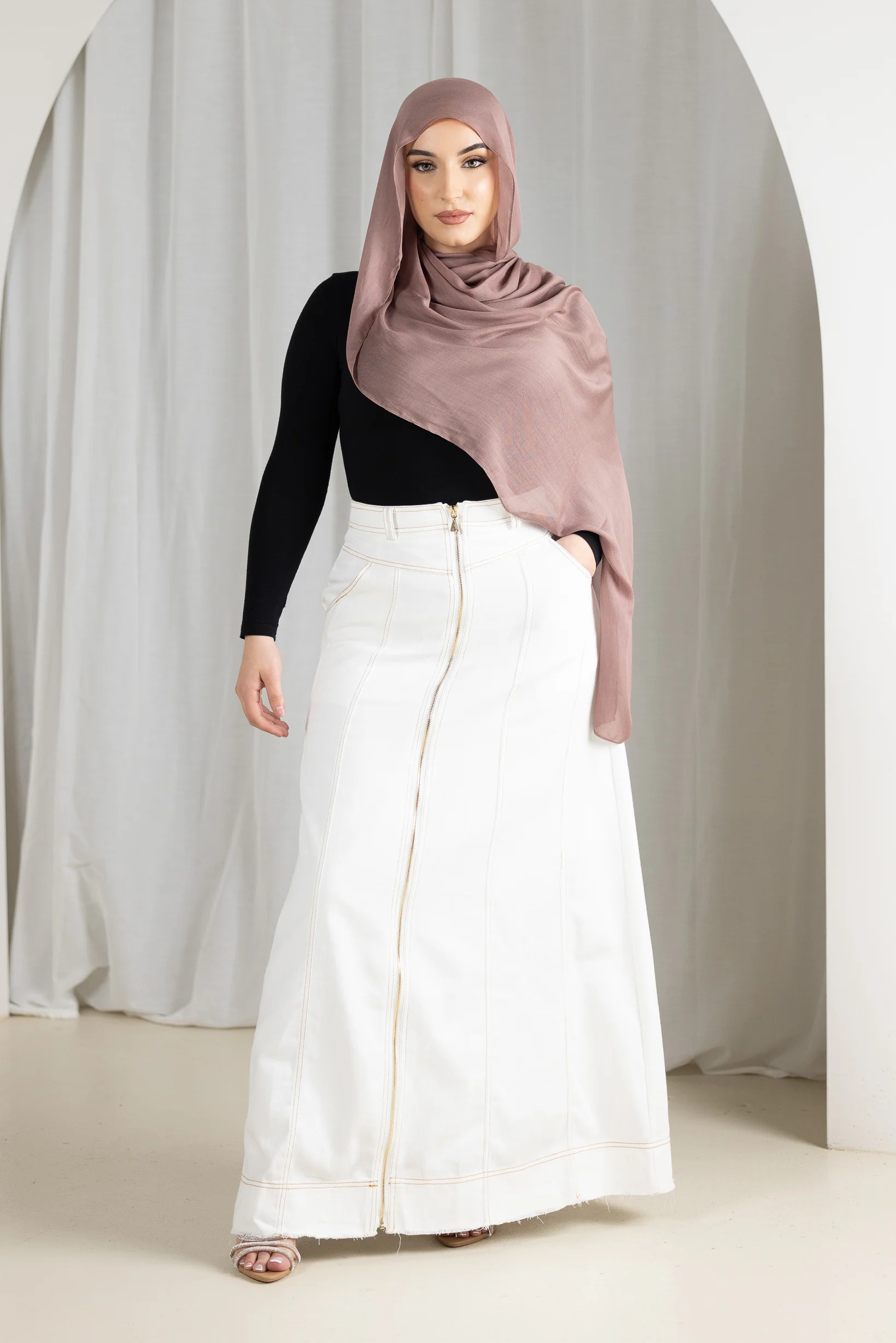 Fray Hem Zip Skirt - Image 2
