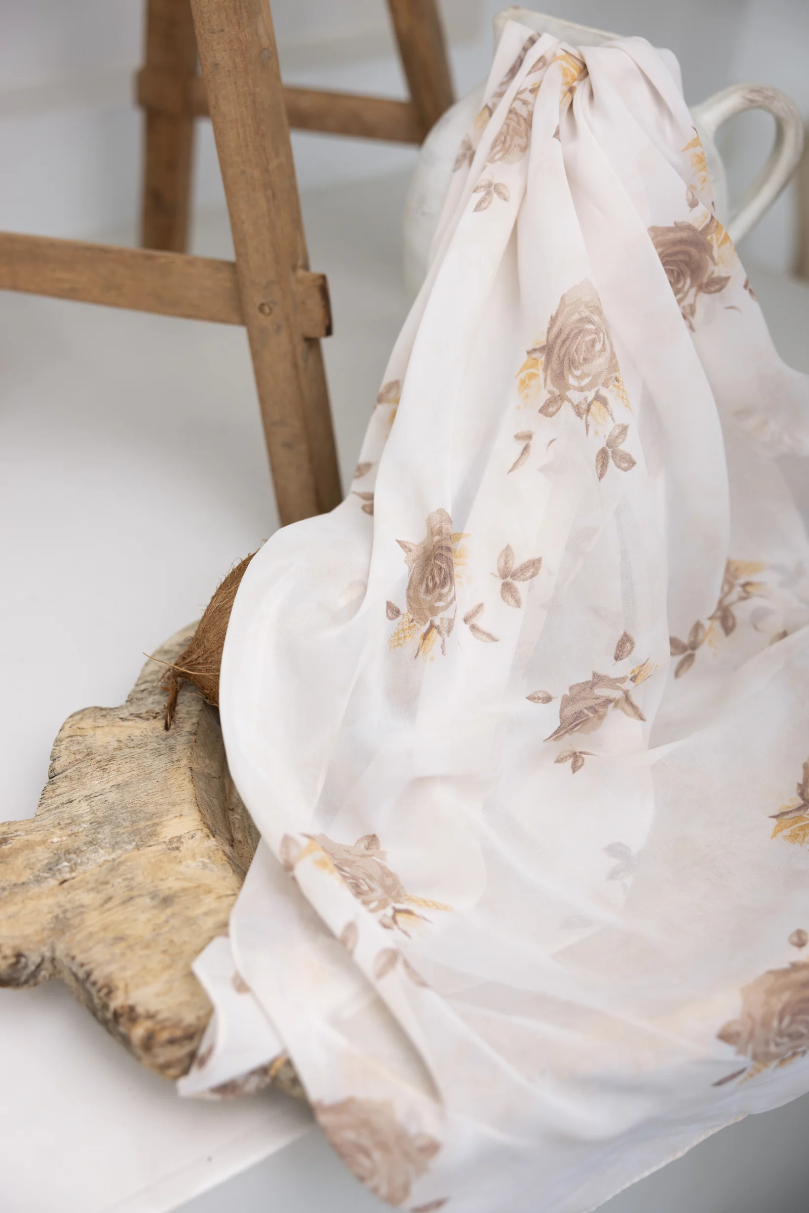 Fressia Printed Shawl - Image 3
