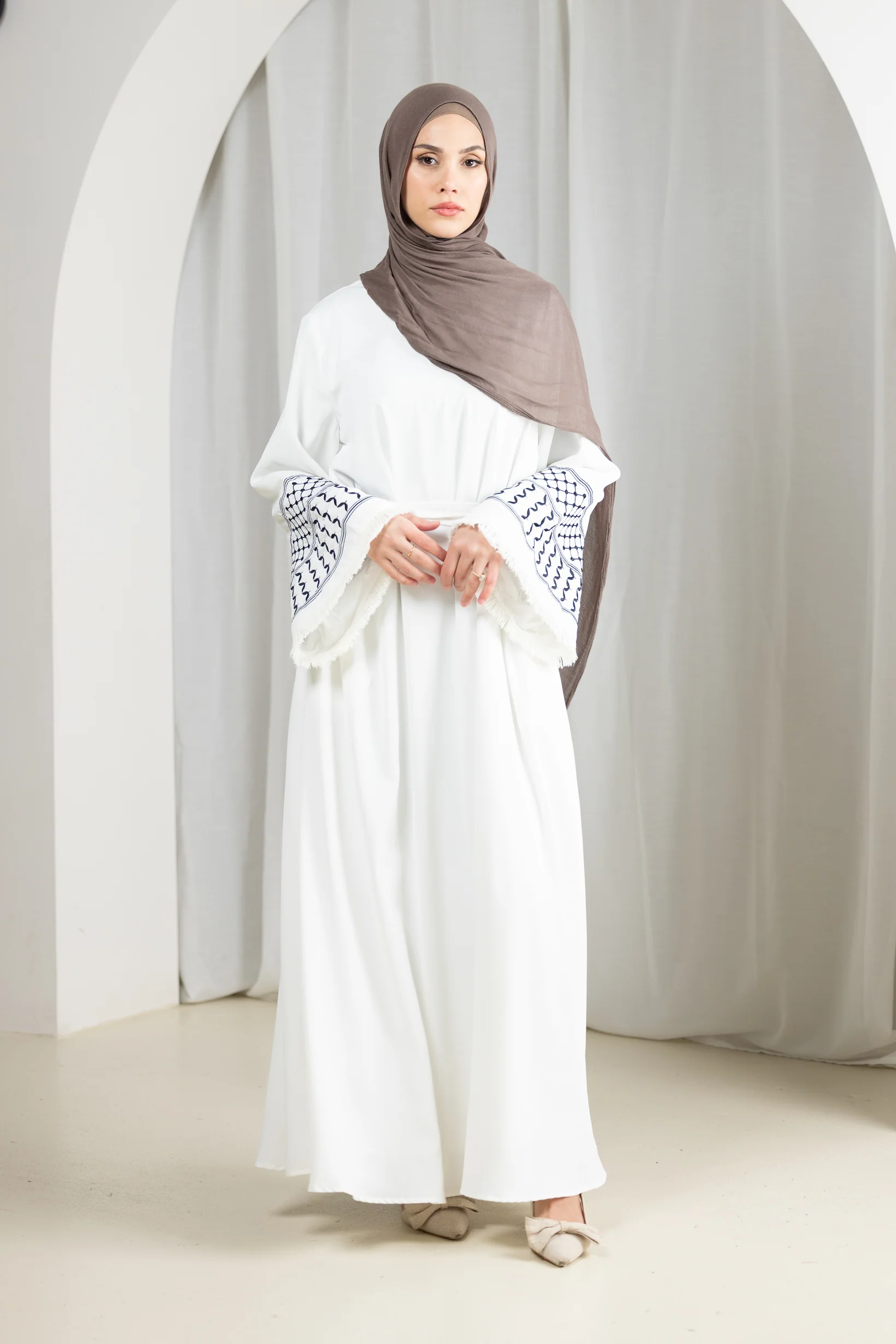 Gaza Embroidered Abaya - Image 9