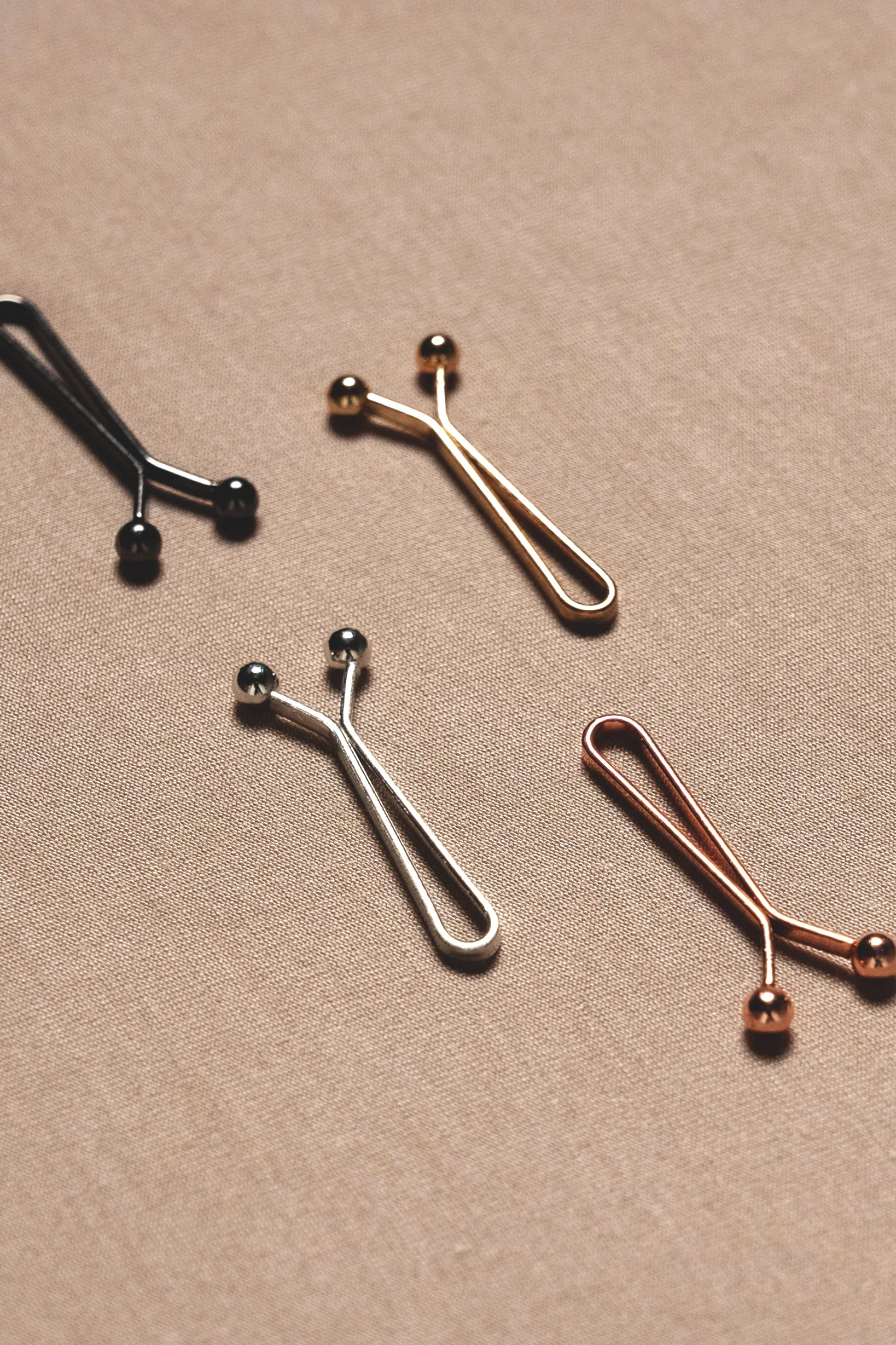 Hijab Clips 4pk - Image 2