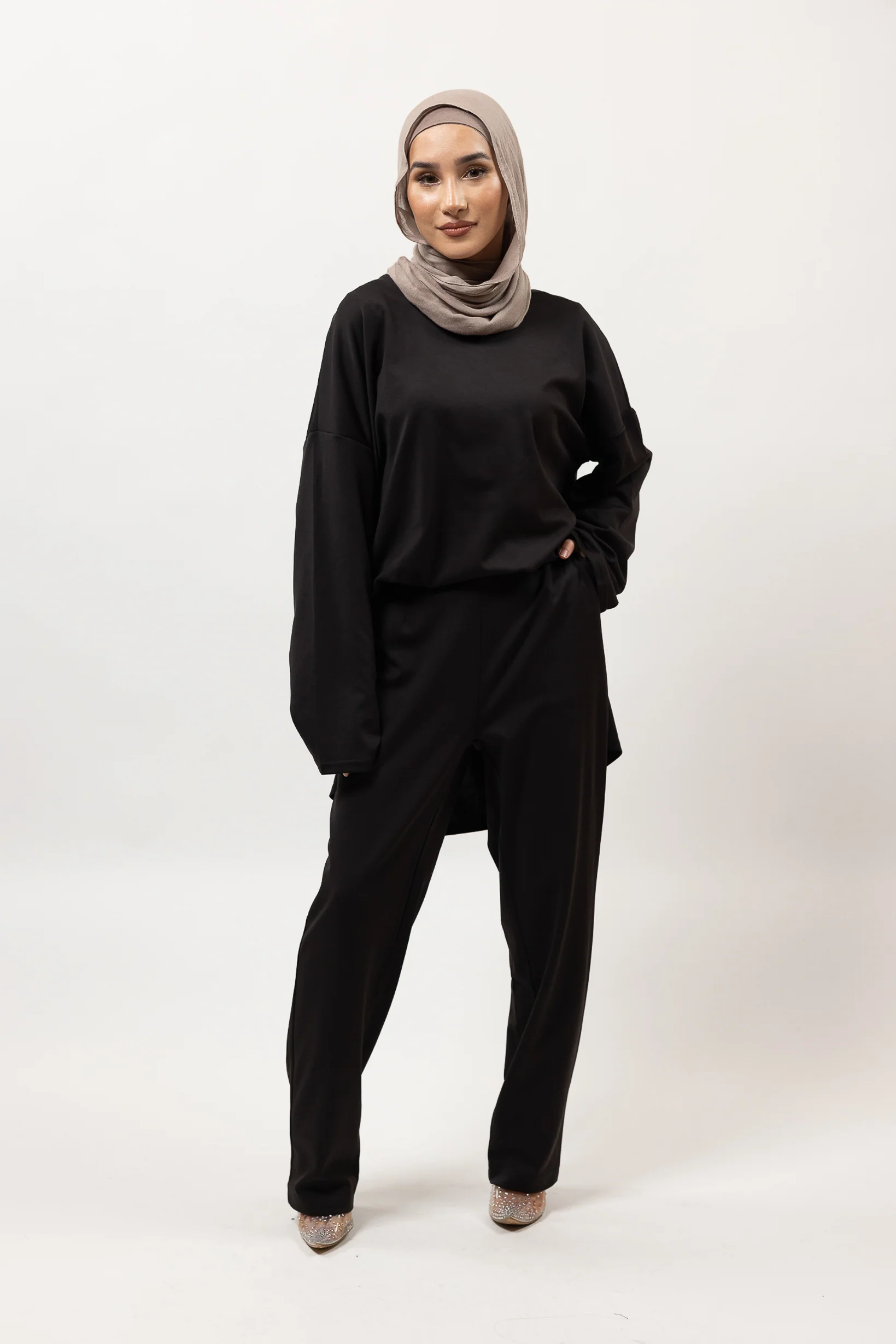 Jaraiah Blouse And Pants Set - Image 6
