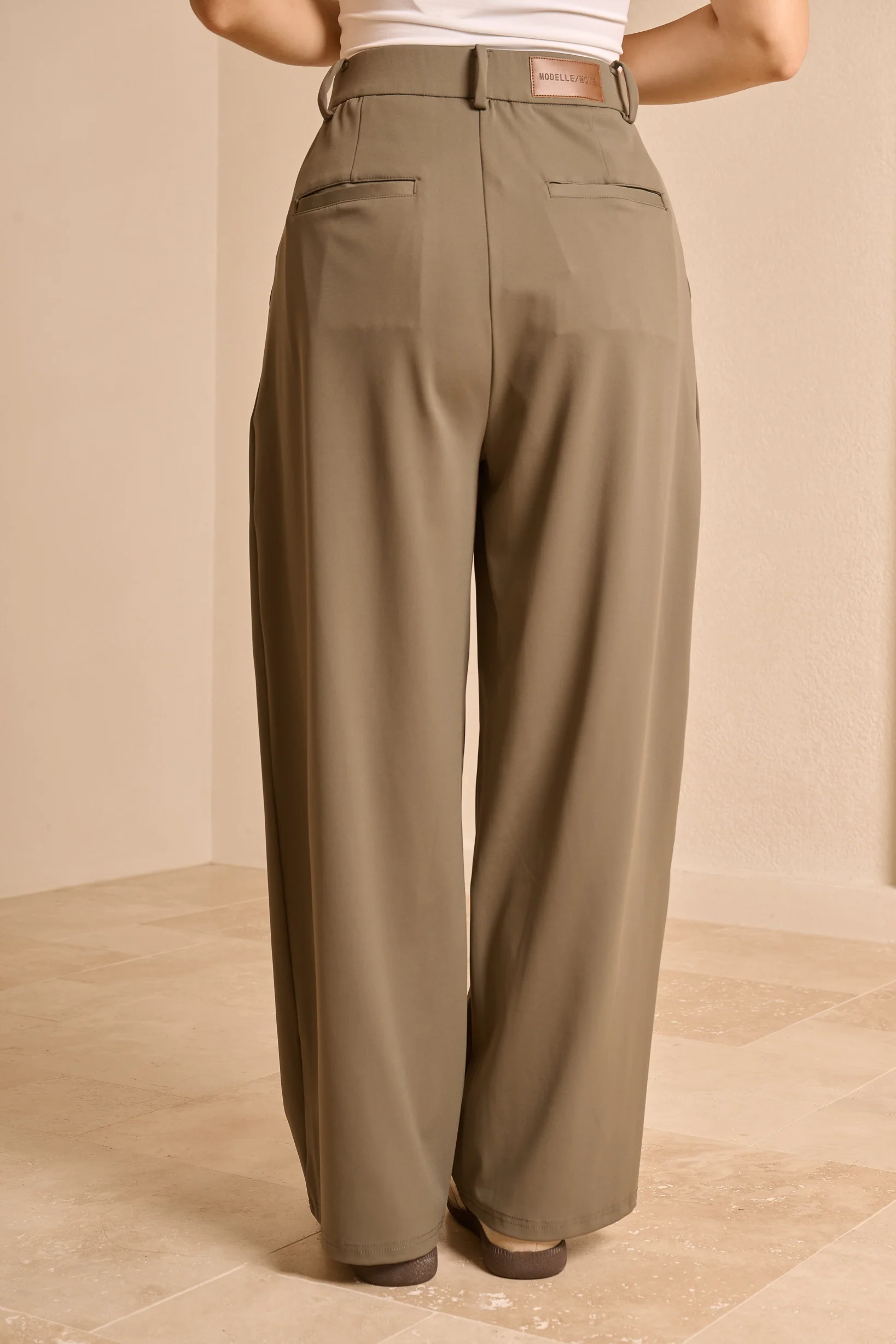 Modelle/Move Align Trouser — ÈLAN Edit - Image 5