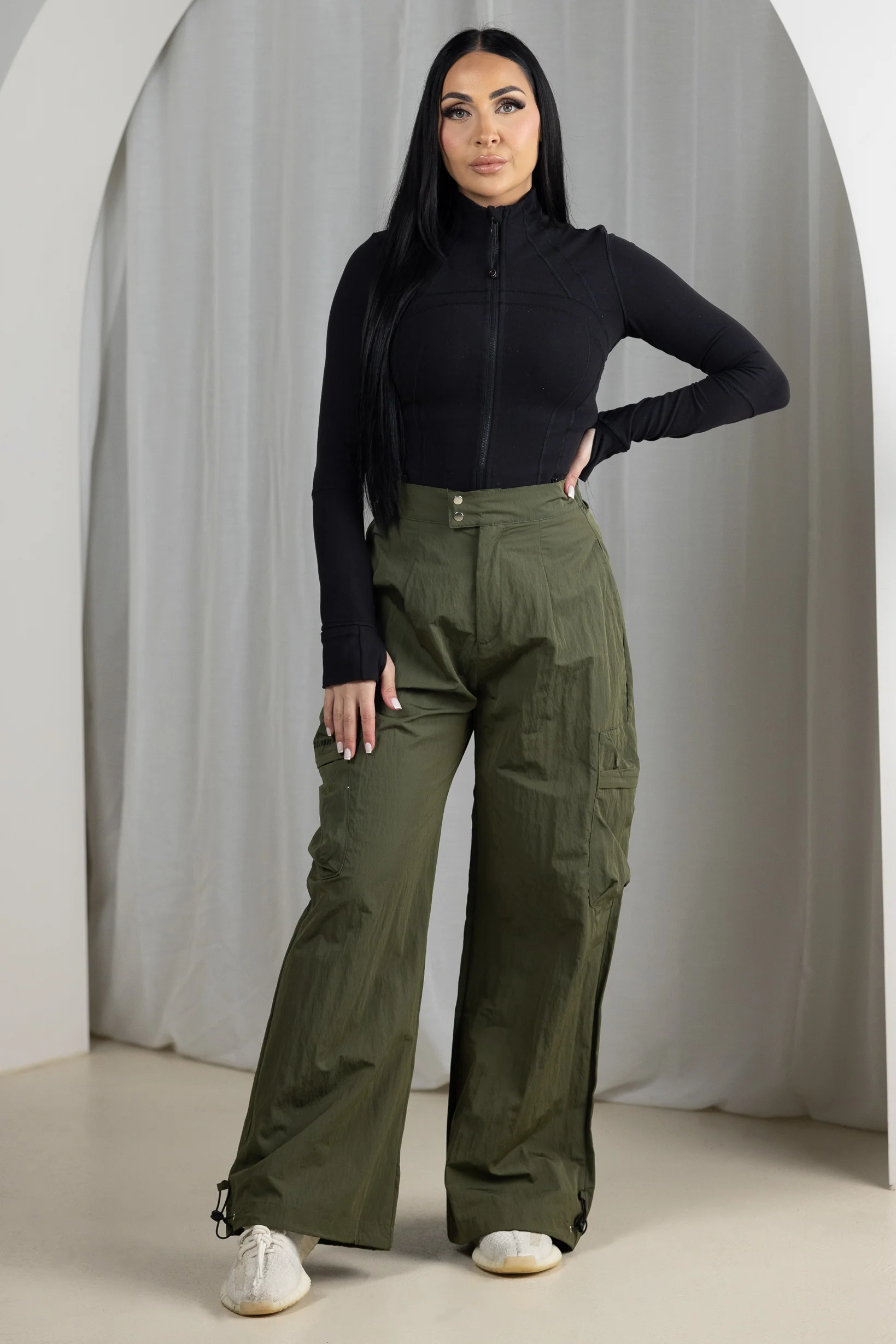 Modelle/Move Archi Parachute Pants - Image 12