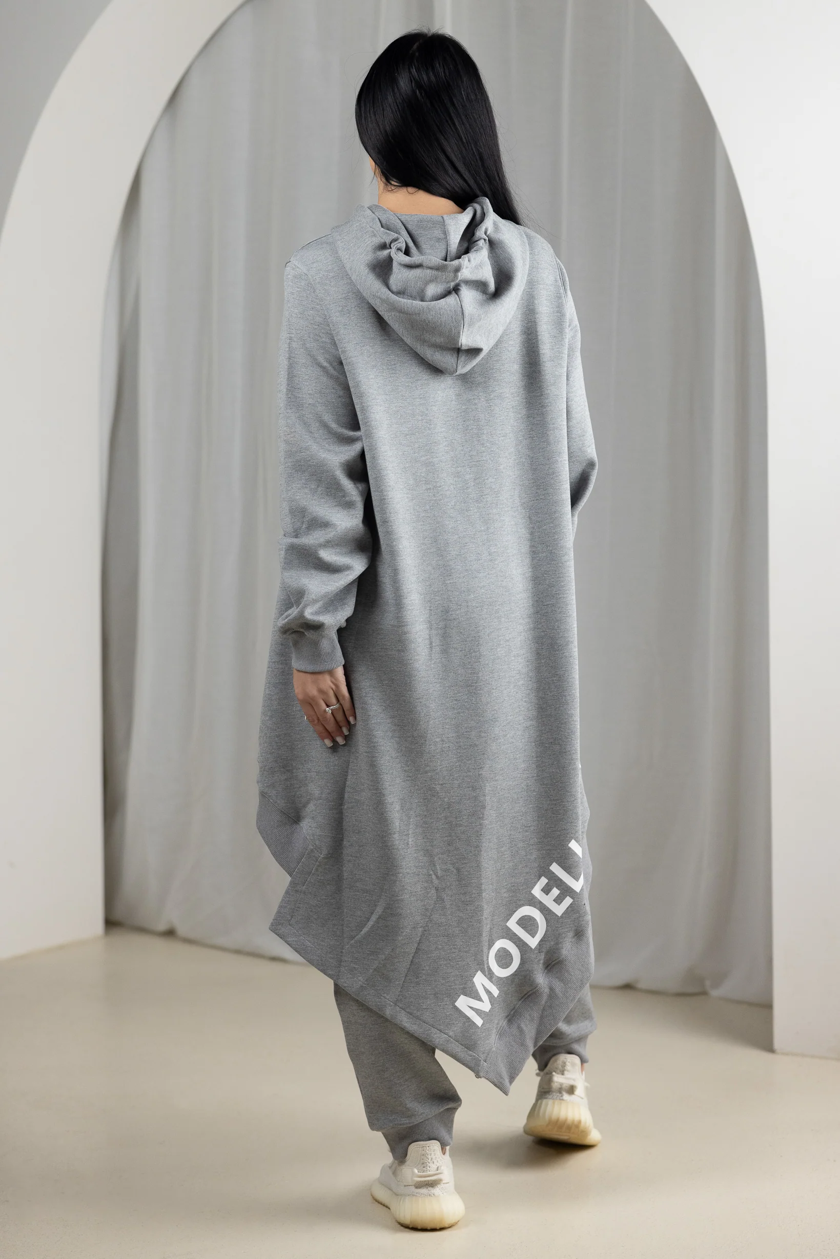 Modelle/Move Mimi Track Pants - Image 12