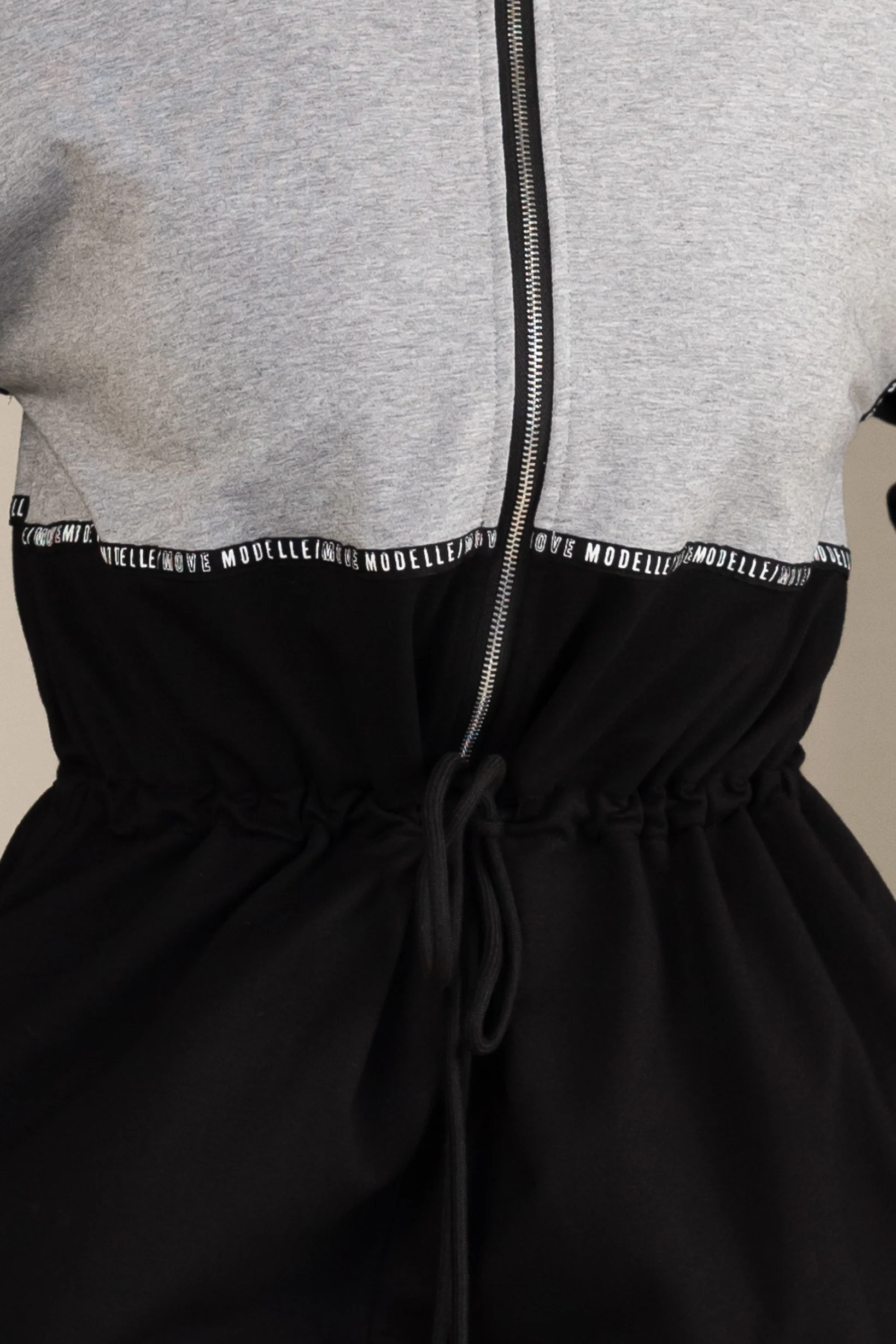 Modelle/Move Colour Block Track Dress - Image 3