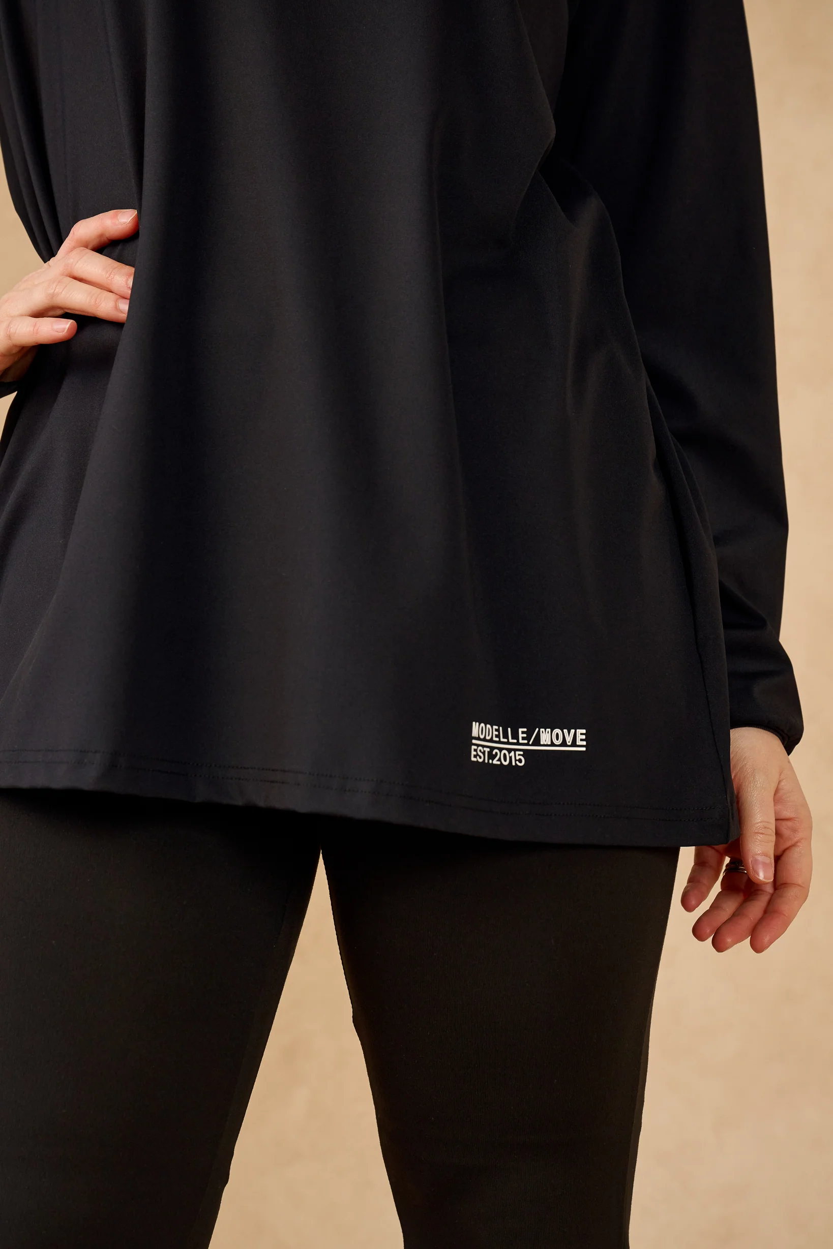 Modelle/Move Elementary Jogga Top - Image 10