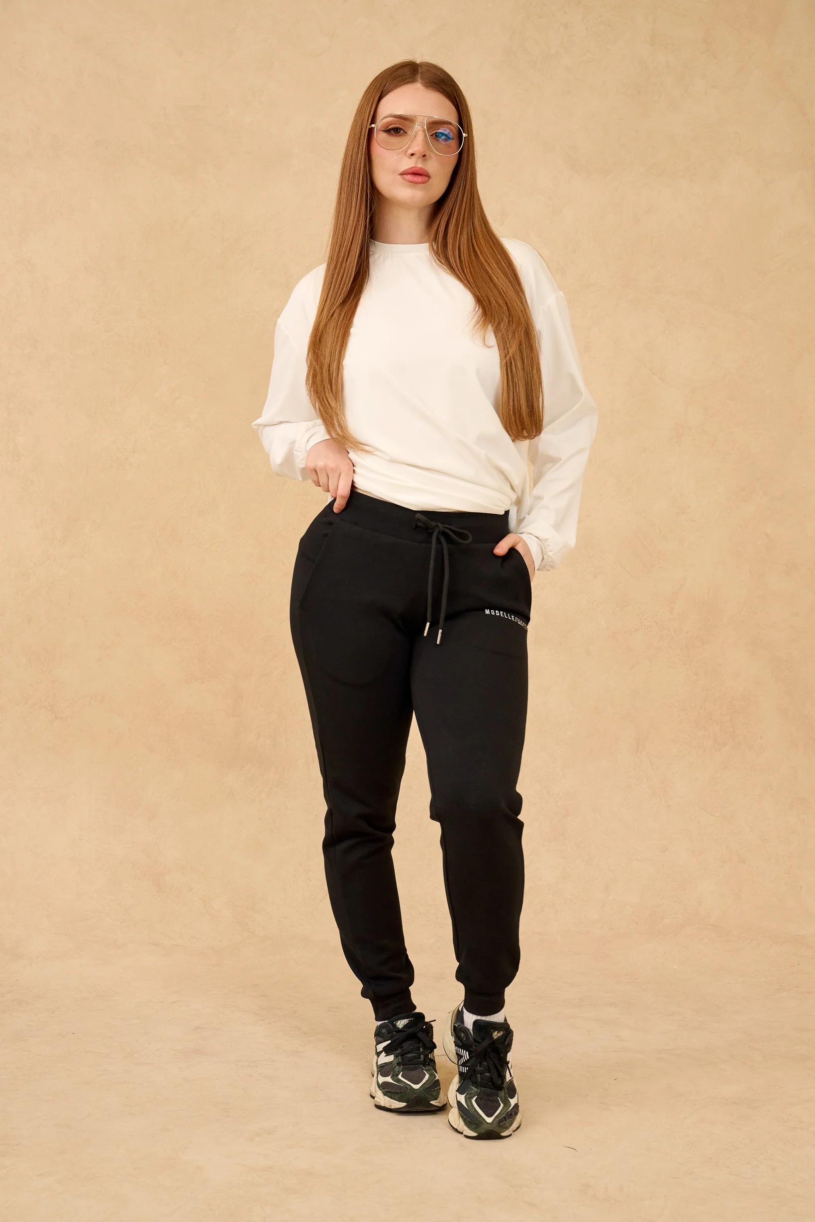Modelle/Move Elementary Jogga Top - Image 6