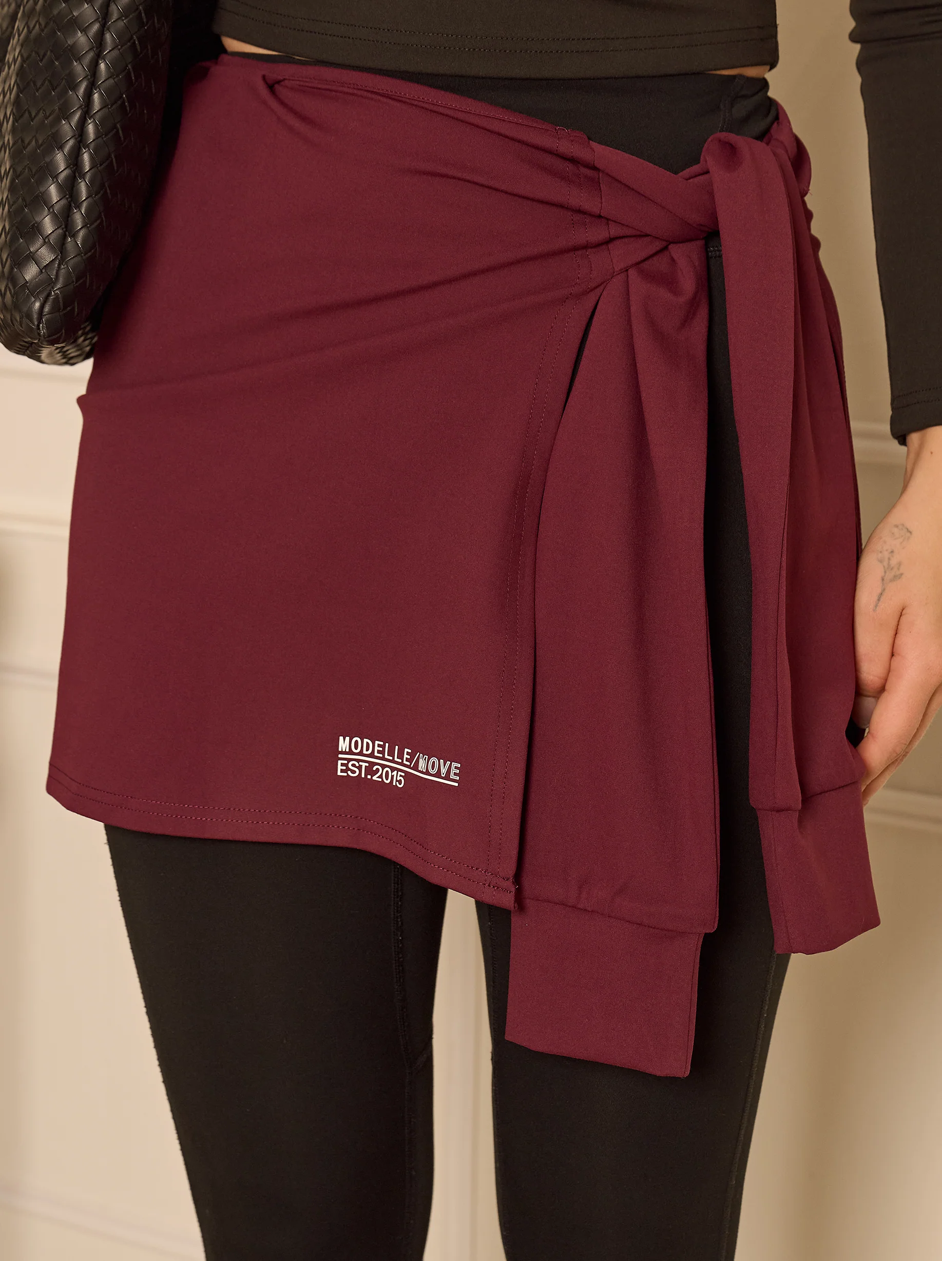Modelle/Move In Motion Layer Skirt - Image 9