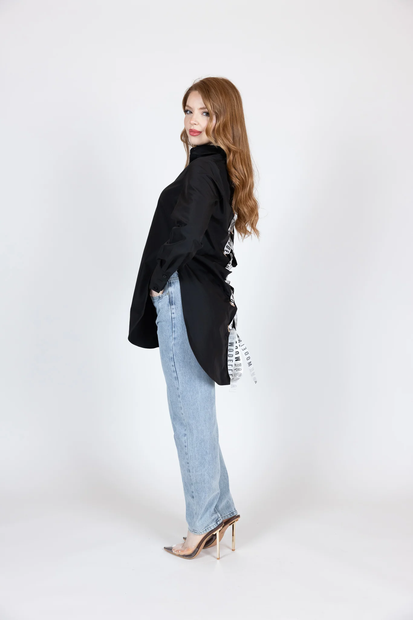 Modelle/Move Lace Back Shirt - Image 17