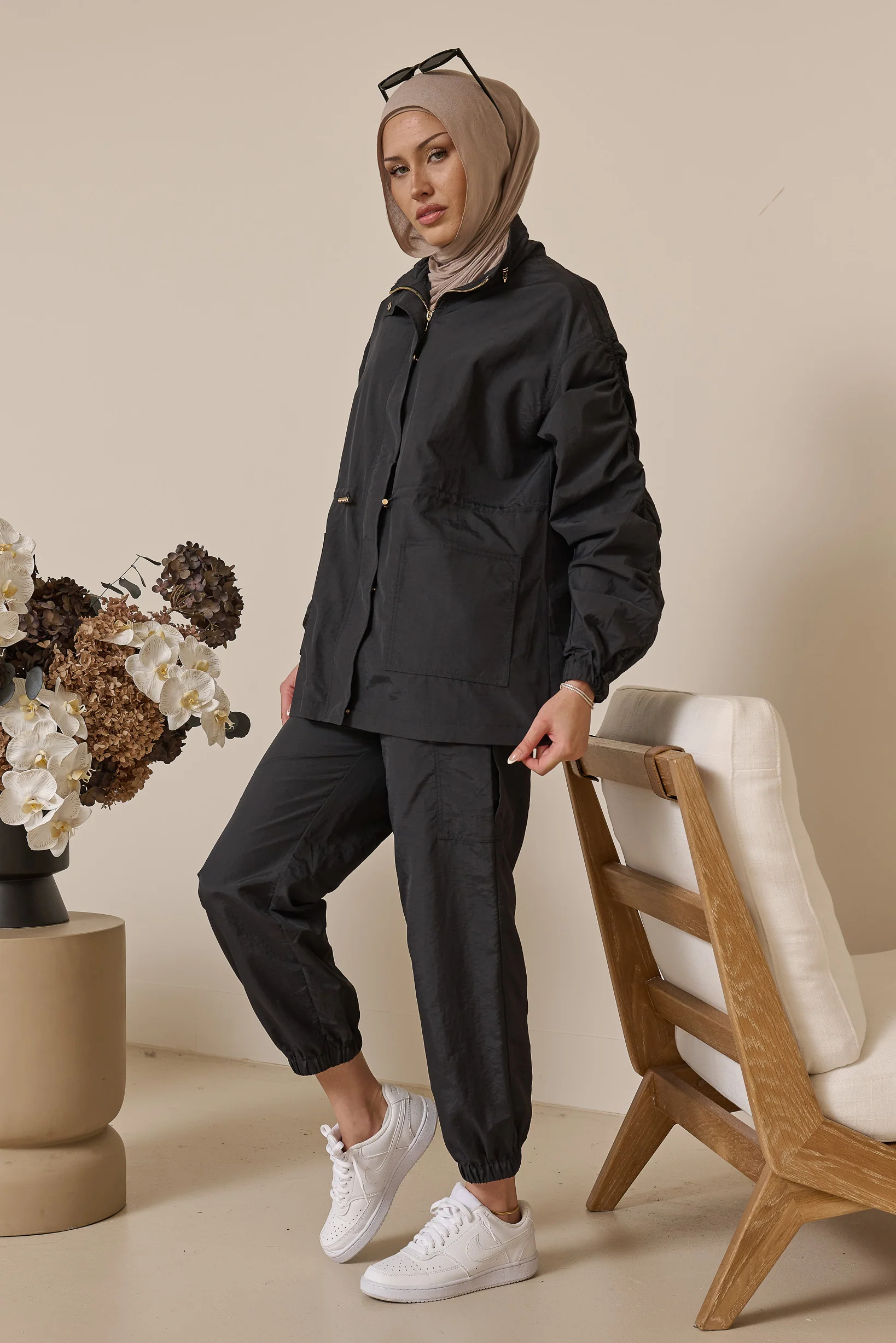 Modelle/Move Miraj Parachute Jacket - Image 11